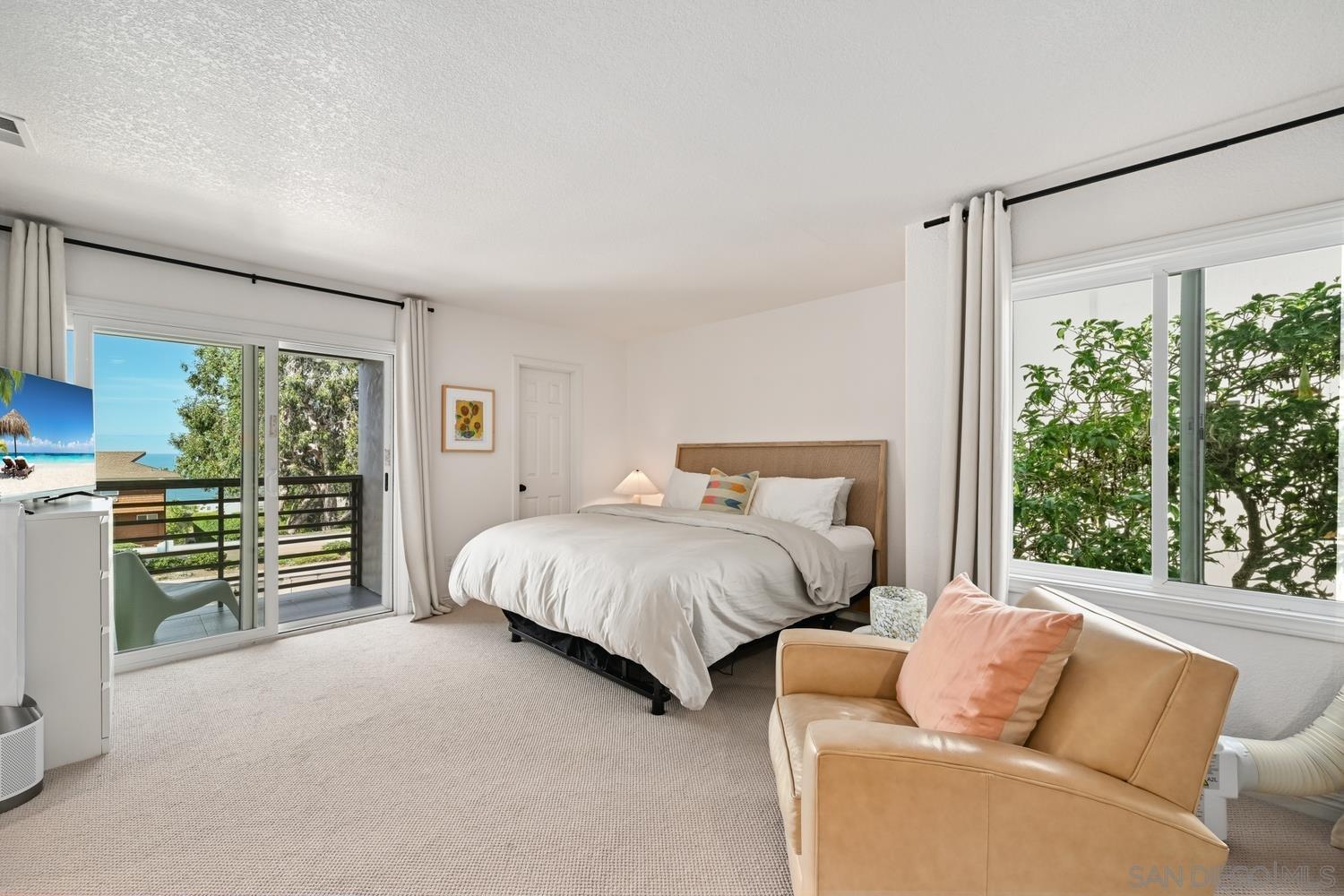 Detail Gallery Image 19 of 42 For 533  Camino Del Mar, Del Mar,  CA 92014 - 2 Beds | 2/1 Baths