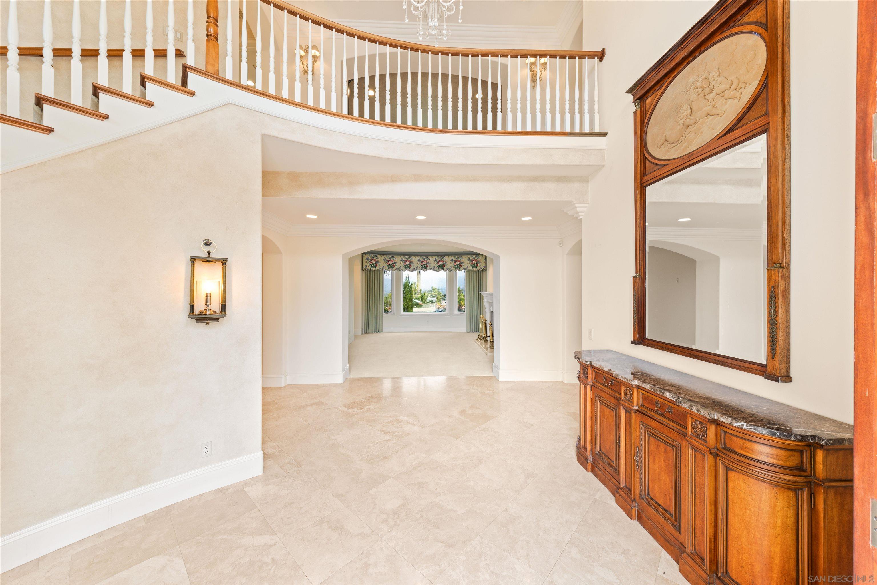 Detail Gallery Image 13 of 56 For 12131  View Pointe Row, San Diego,  CA 92128 - 4 Beds | 3/1 Baths