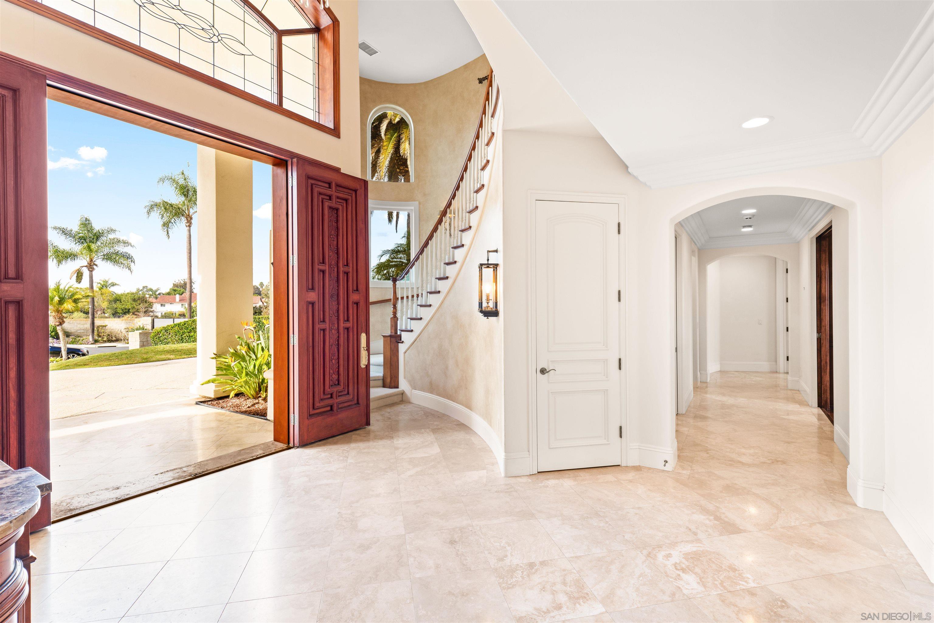 Detail Gallery Image 14 of 56 For 12131  View Pointe Row, San Diego,  CA 92128 - 4 Beds | 3/1 Baths