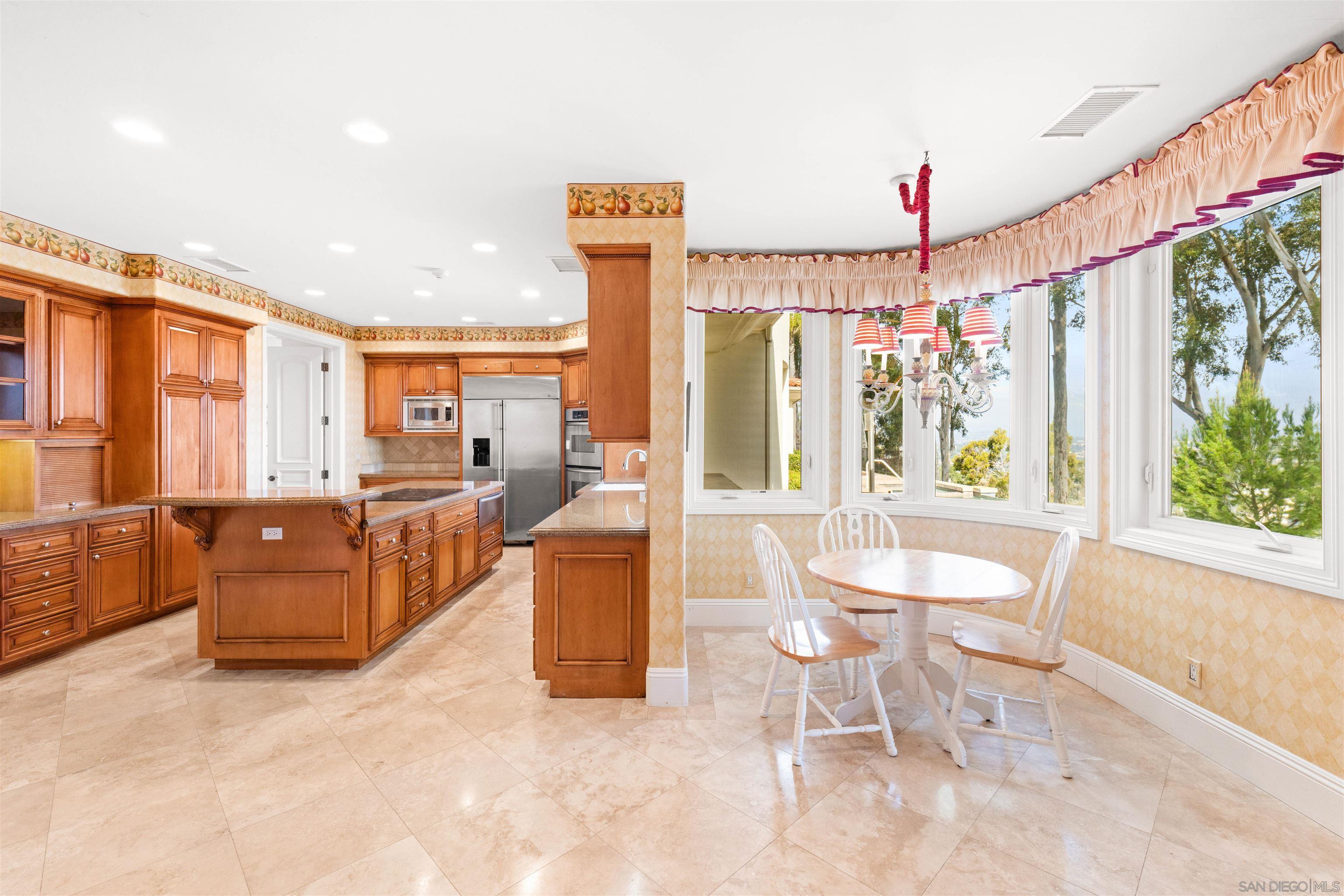 Detail Gallery Image 23 of 56 For 12131  View Pointe Row, San Diego,  CA 92128 - 4 Beds | 3/1 Baths