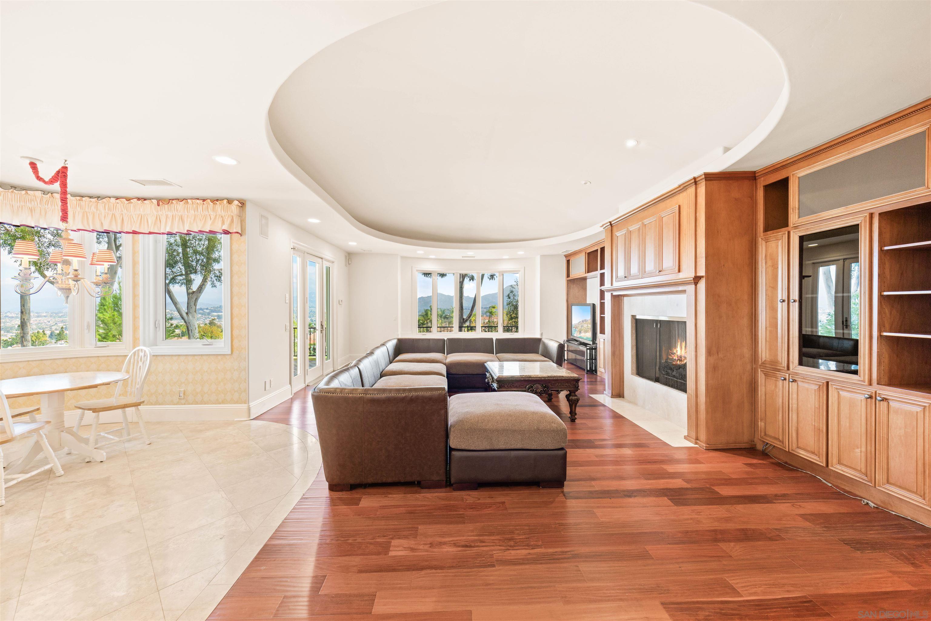 Detail Gallery Image 24 of 56 For 12131  View Pointe Row, San Diego,  CA 92128 - 4 Beds | 3/1 Baths