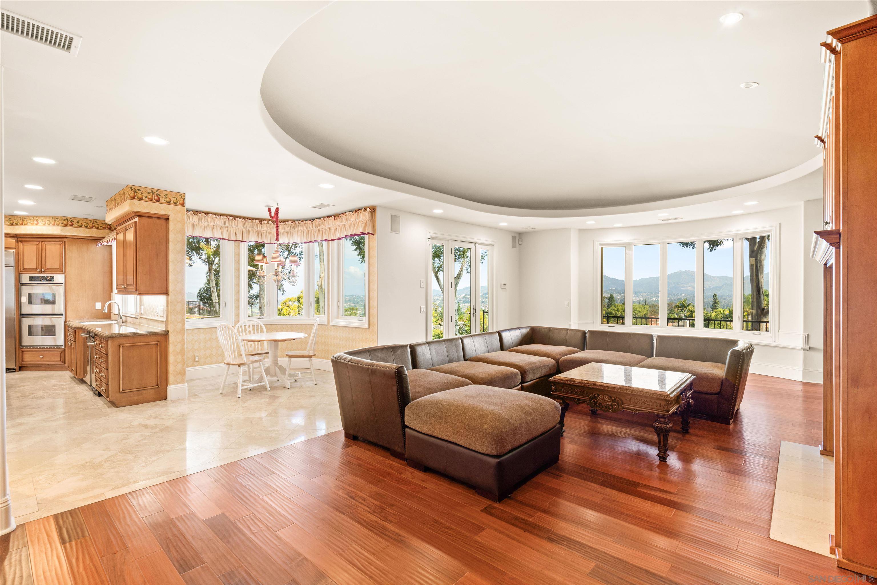 Detail Gallery Image 25 of 56 For 12131  View Pointe Row, San Diego,  CA 92128 - 4 Beds | 3/1 Baths