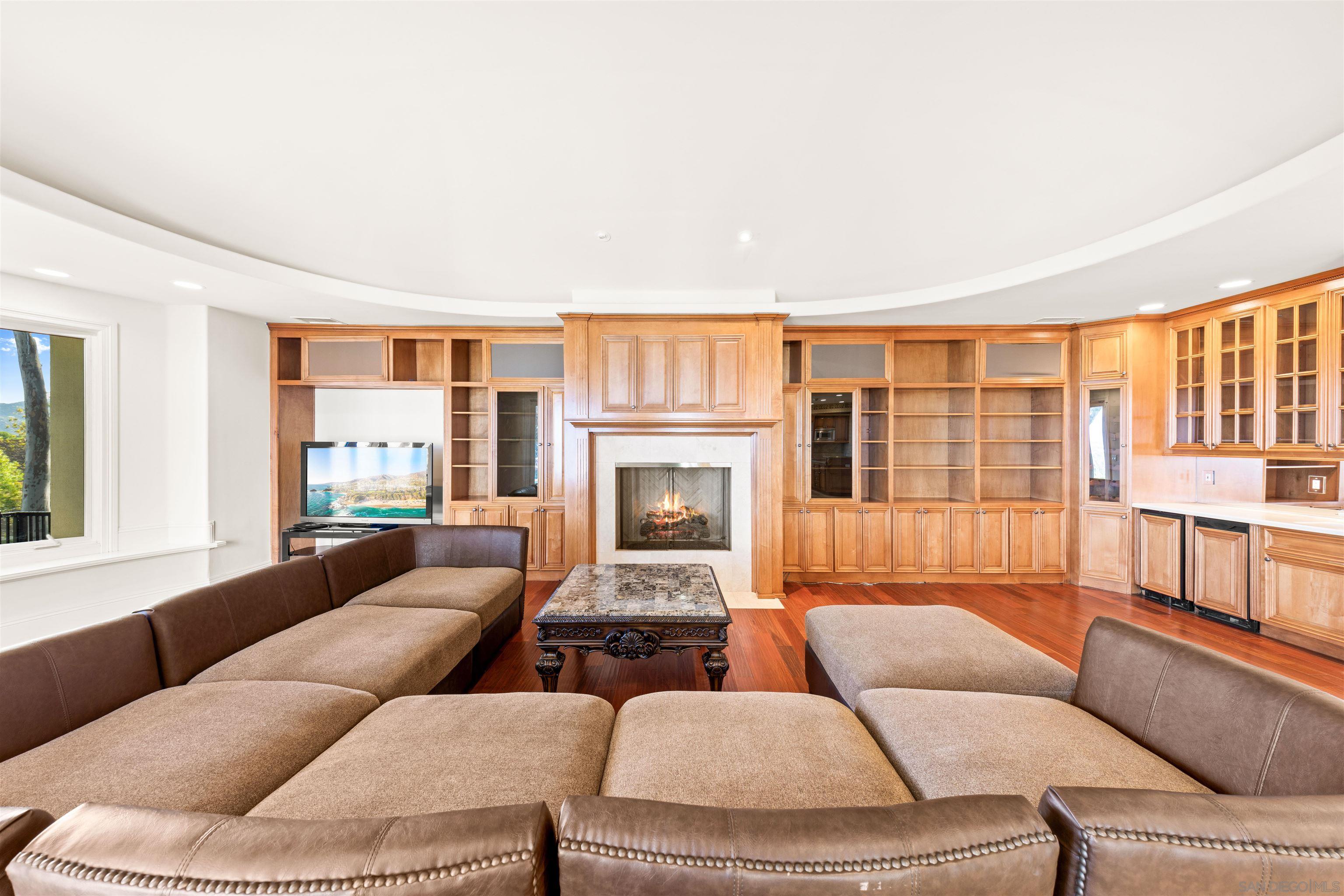 Detail Gallery Image 28 of 56 For 12131  View Pointe Row, San Diego,  CA 92128 - 4 Beds | 3/1 Baths