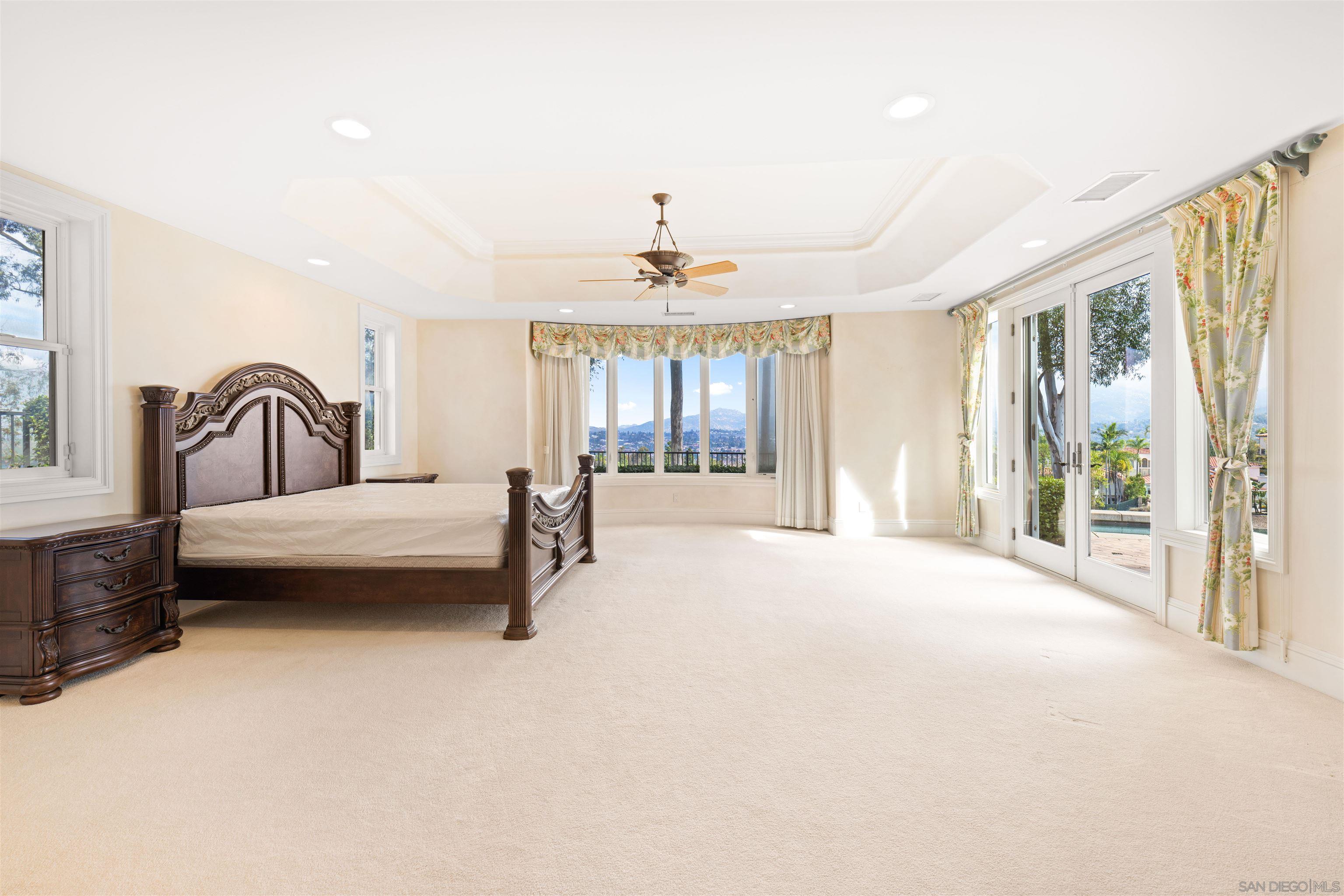 Detail Gallery Image 39 of 56 For 12131  View Pointe Row, San Diego,  CA 92128 - 4 Beds | 3/1 Baths