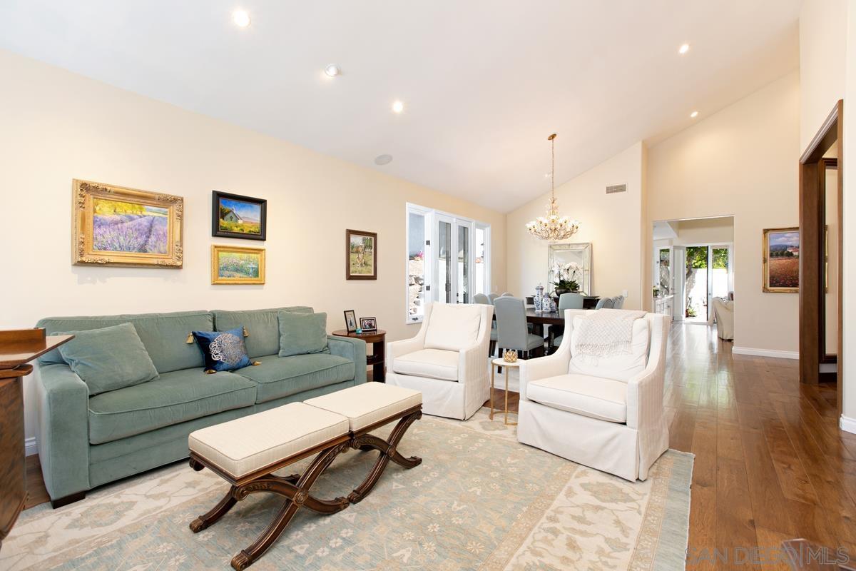 Detail Gallery Image 5 of 25 For 3040  Caminito Tercer Verde, Del Mar,  CA 92014 - 3 Beds | 2/1 Baths