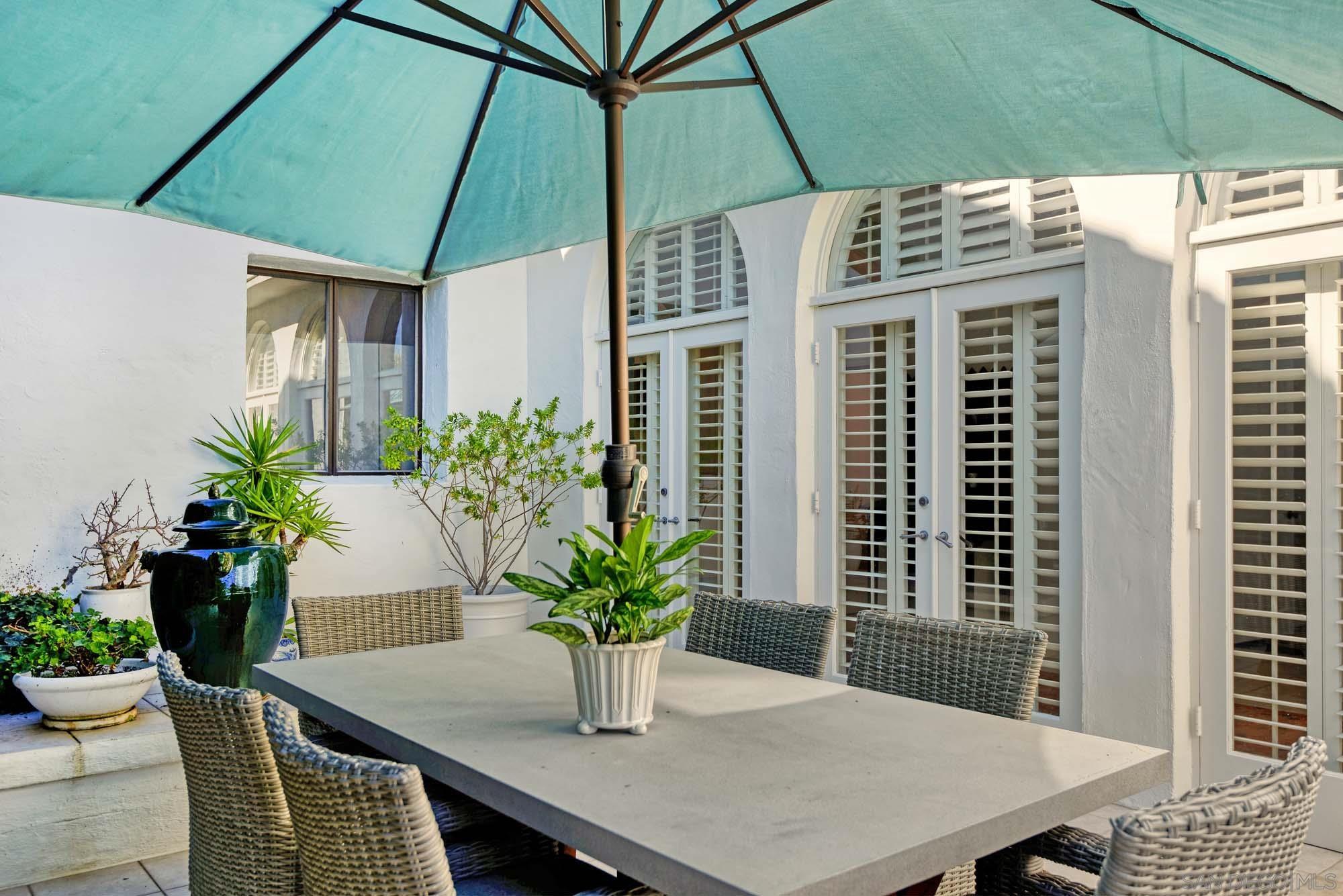 Detail Gallery Image 16 of 28 For 7733  Whitefield, La Jolla,  CA 92037 - 4 Beds | 4/1 Baths