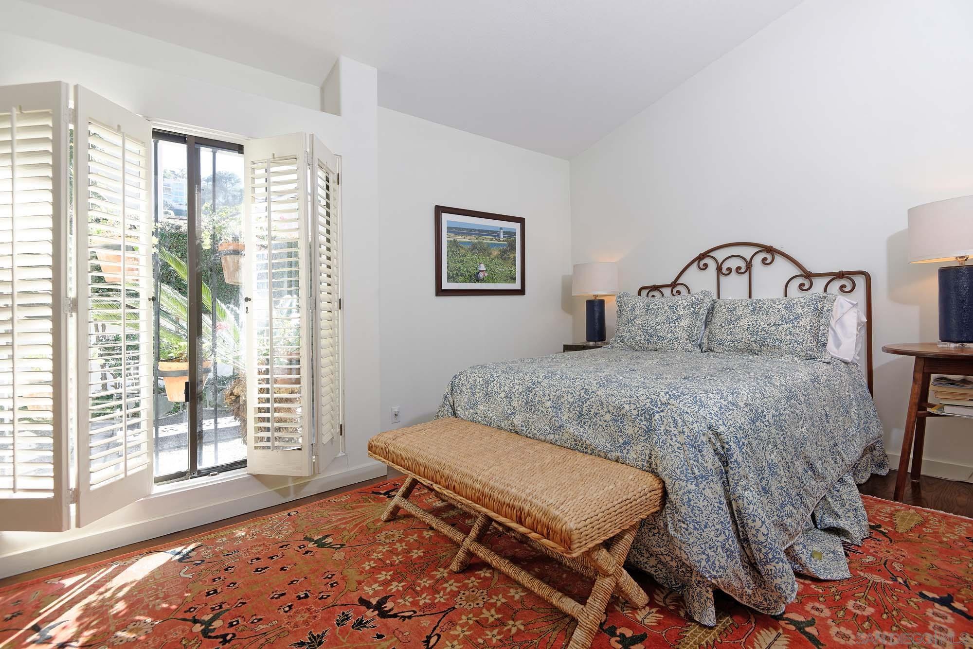 Detail Gallery Image 24 of 28 For 7733  Whitefield, La Jolla,  CA 92037 - 4 Beds | 4/1 Baths