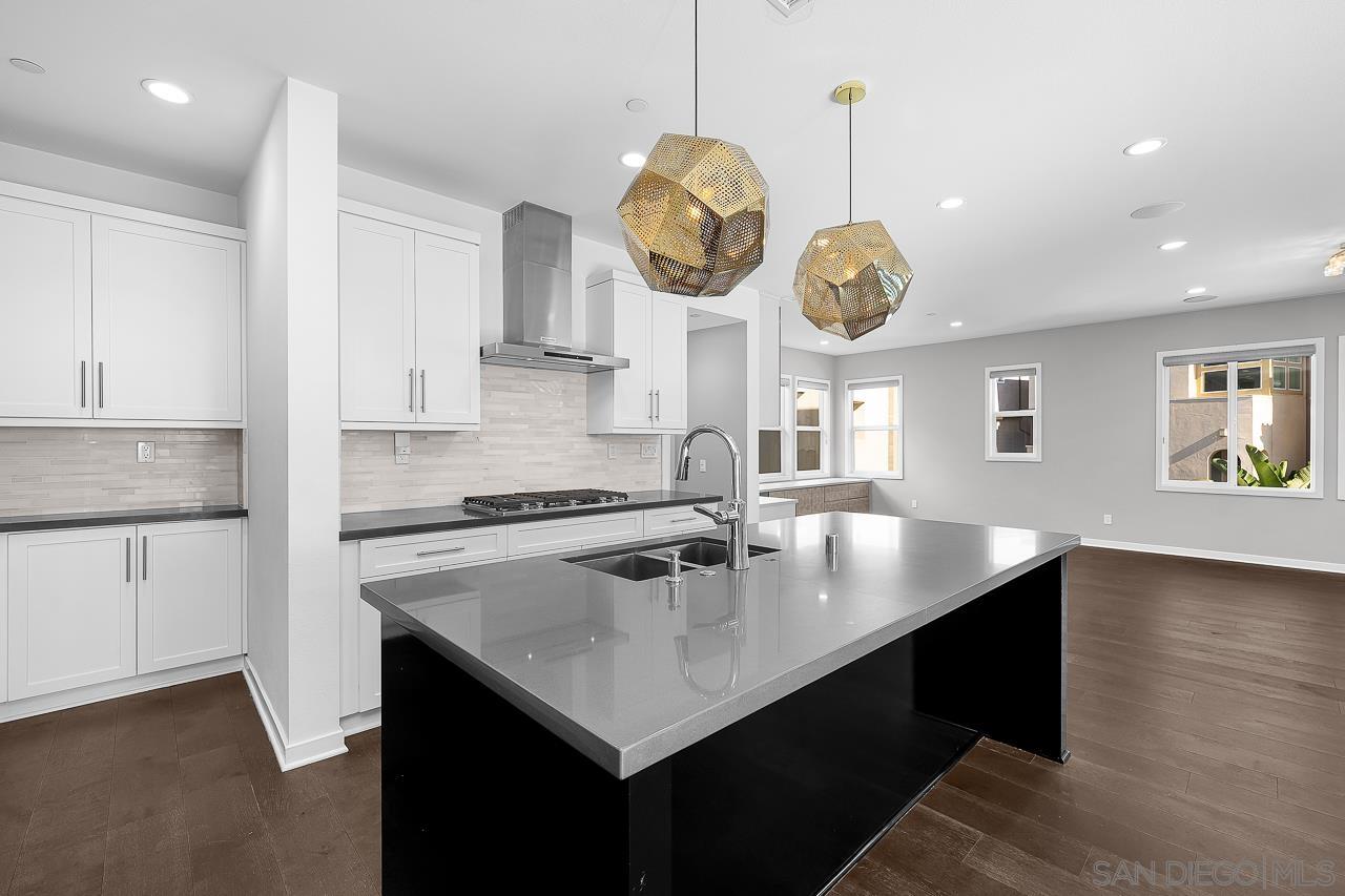 Detail Gallery Image 16 of 68 For 8352  Ridge Ct, San Diego,  CA 92108 - 4 Beds | 3/1 Baths