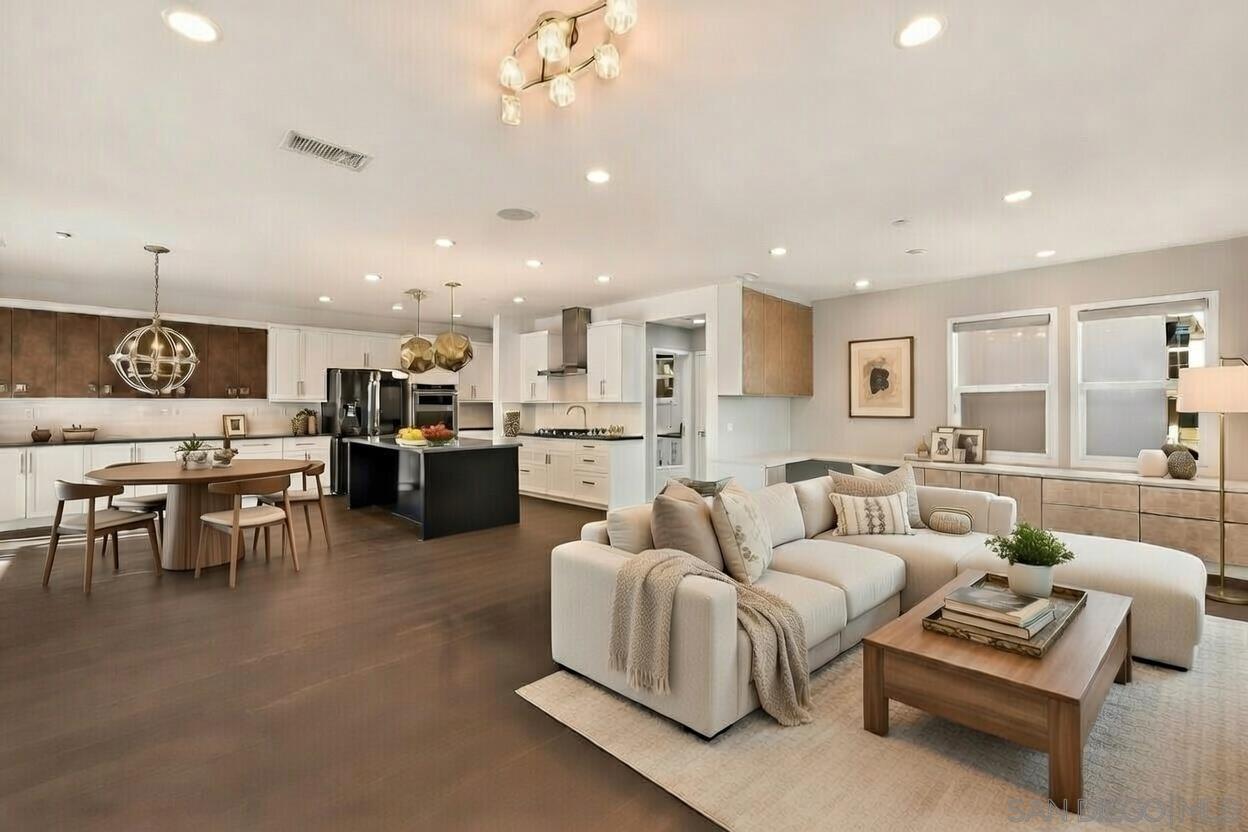 Detail Gallery Image 6 of 68 For 8352  Ridge Ct, San Diego,  CA 92108 - 4 Beds | 3/1 Baths