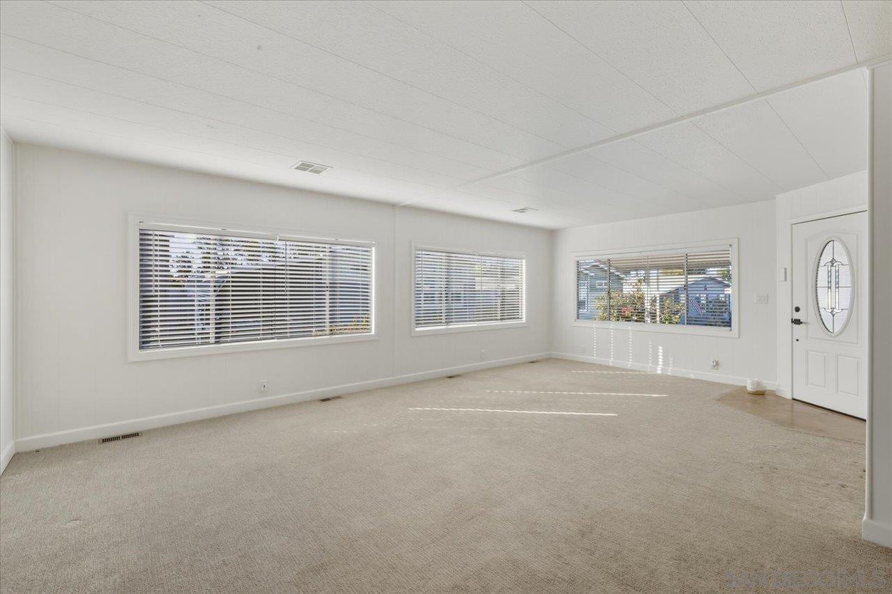 Detail Gallery Image 3 of 43 For 7228  San Benito Street  #351,  Carlsbad,  CA 92011 - 2 Beds | 2 Baths