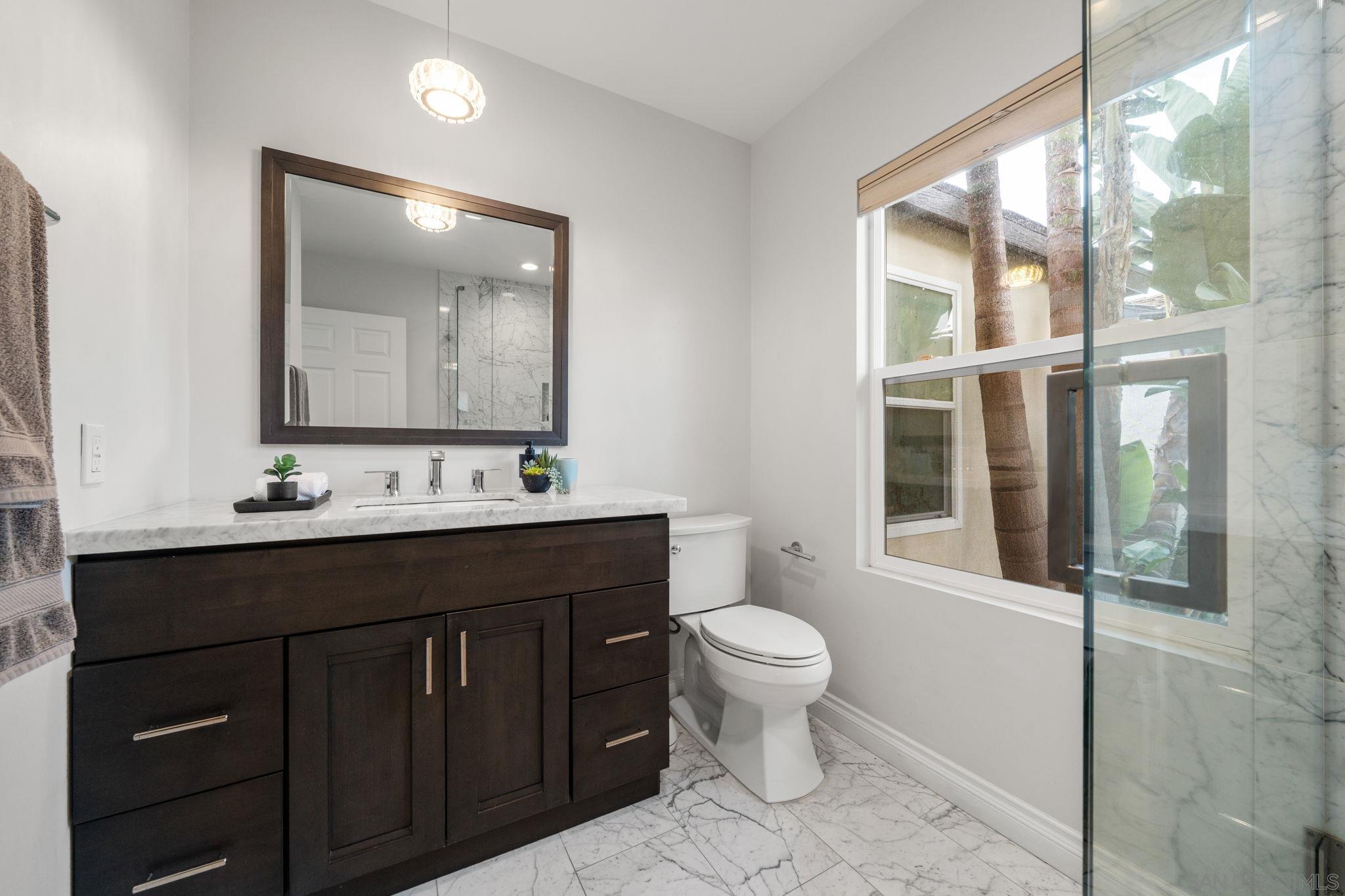 Detail Gallery Image 14 of 44 For 1067  Oliver Ave, San Diego,  CA 92109 - 2 Beds | 2 Baths