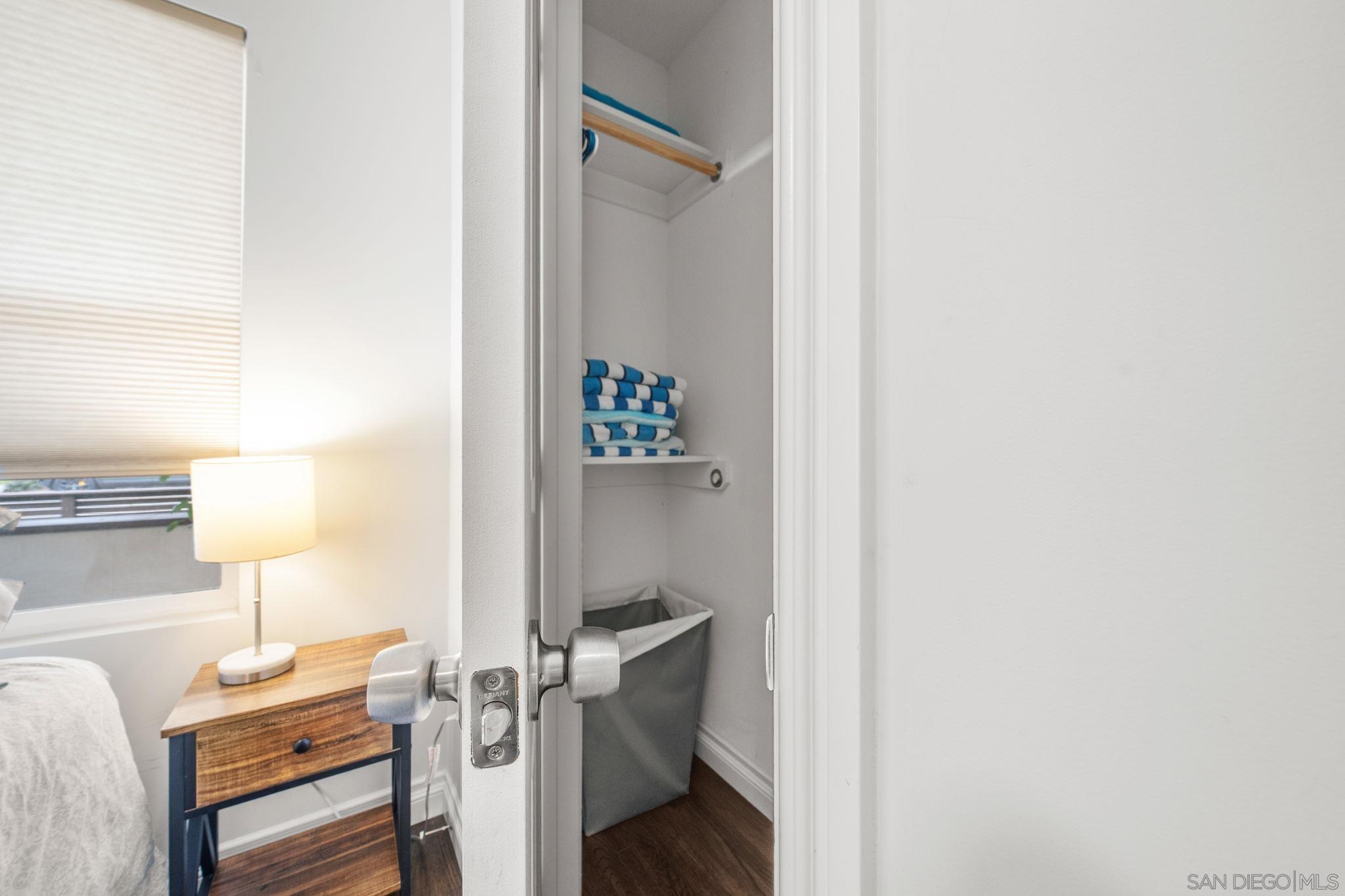 Detail Gallery Image 20 of 44 For 1067  Oliver Ave, San Diego,  CA 92109 - 2 Beds | 2 Baths