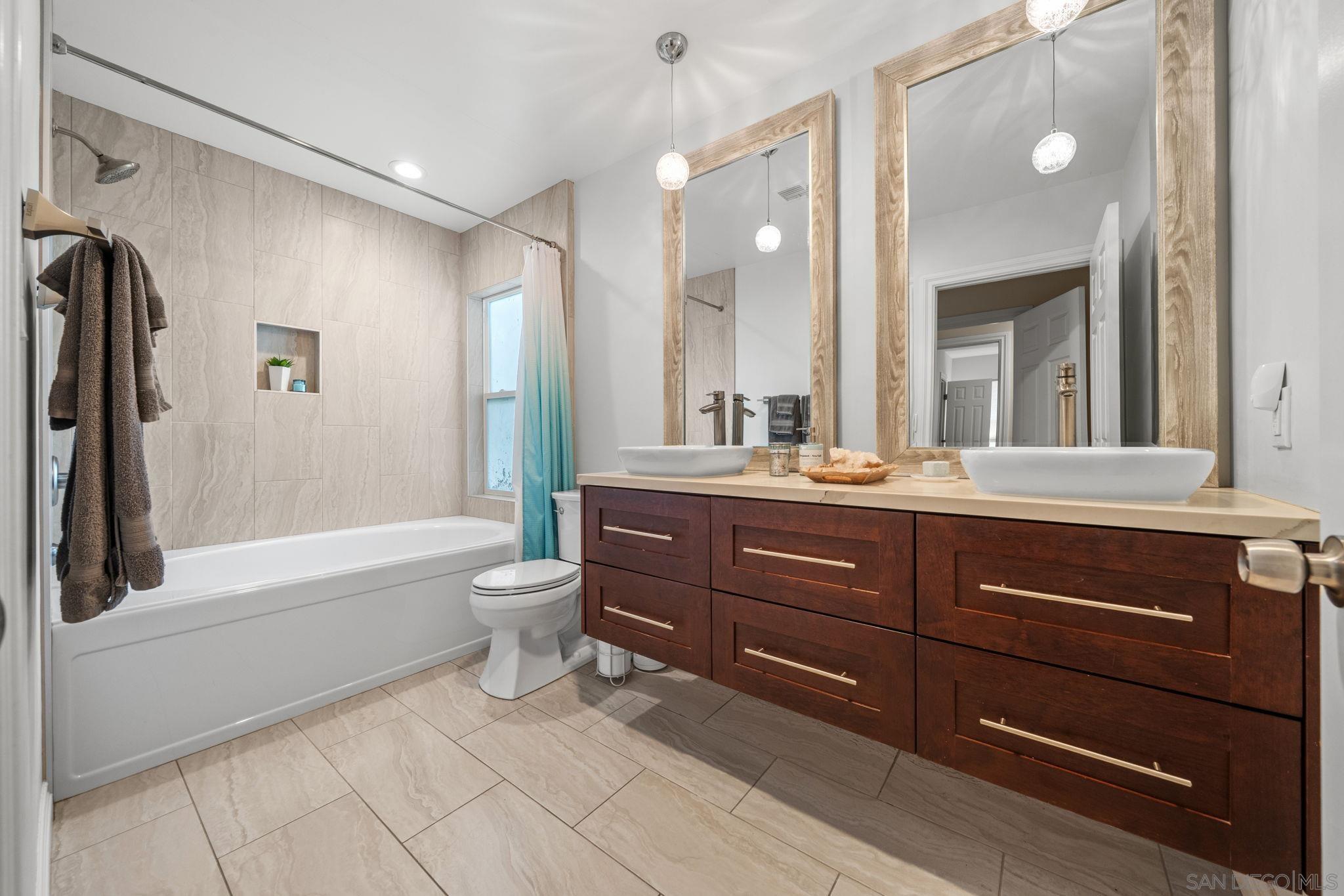 Detail Gallery Image 21 of 44 For 1067  Oliver Ave, San Diego,  CA 92109 - 2 Beds | 2 Baths