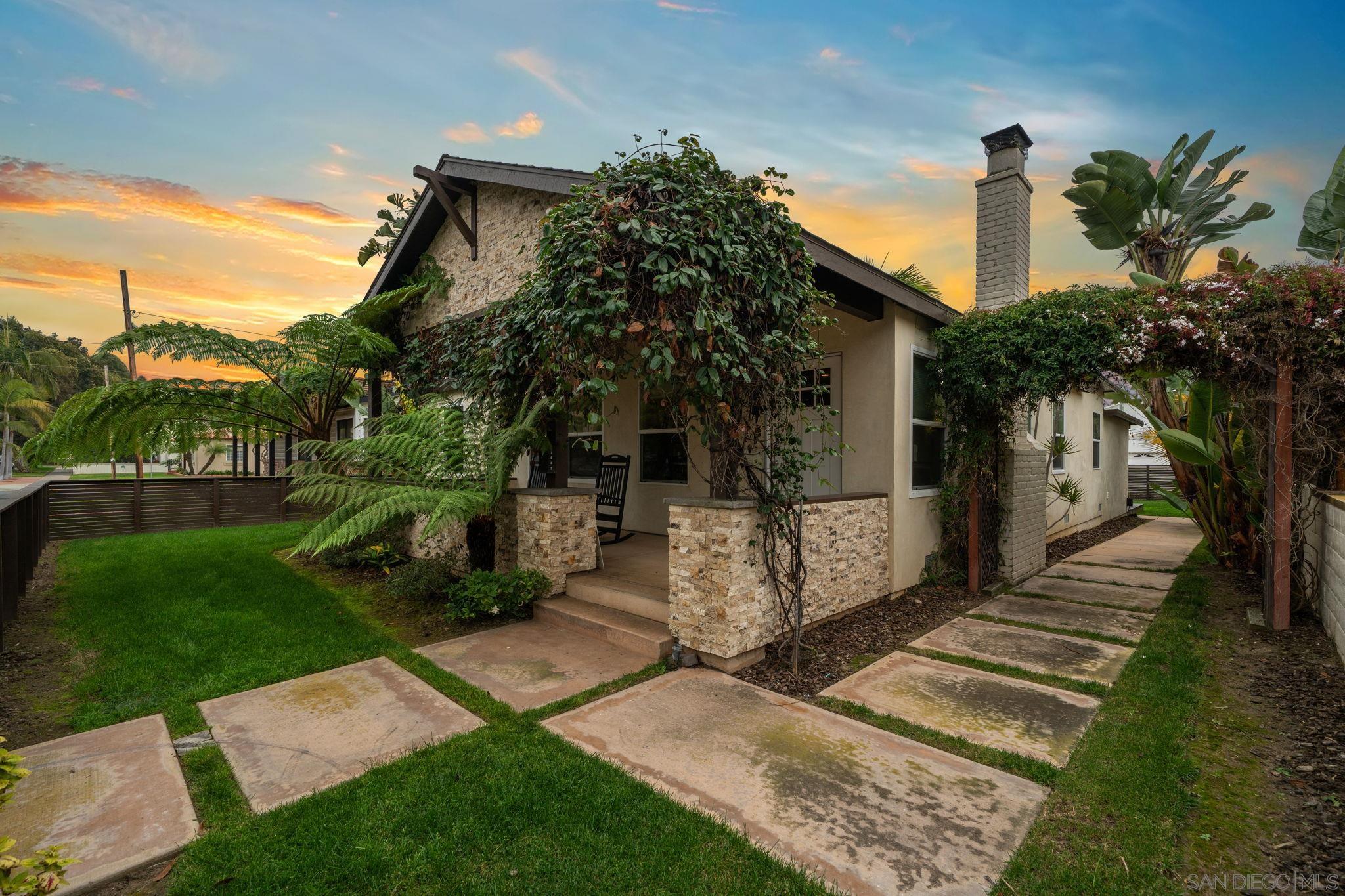 Detail Gallery Image 37 of 44 For 1067  Oliver Ave, San Diego,  CA 92109 - 2 Beds | 2 Baths