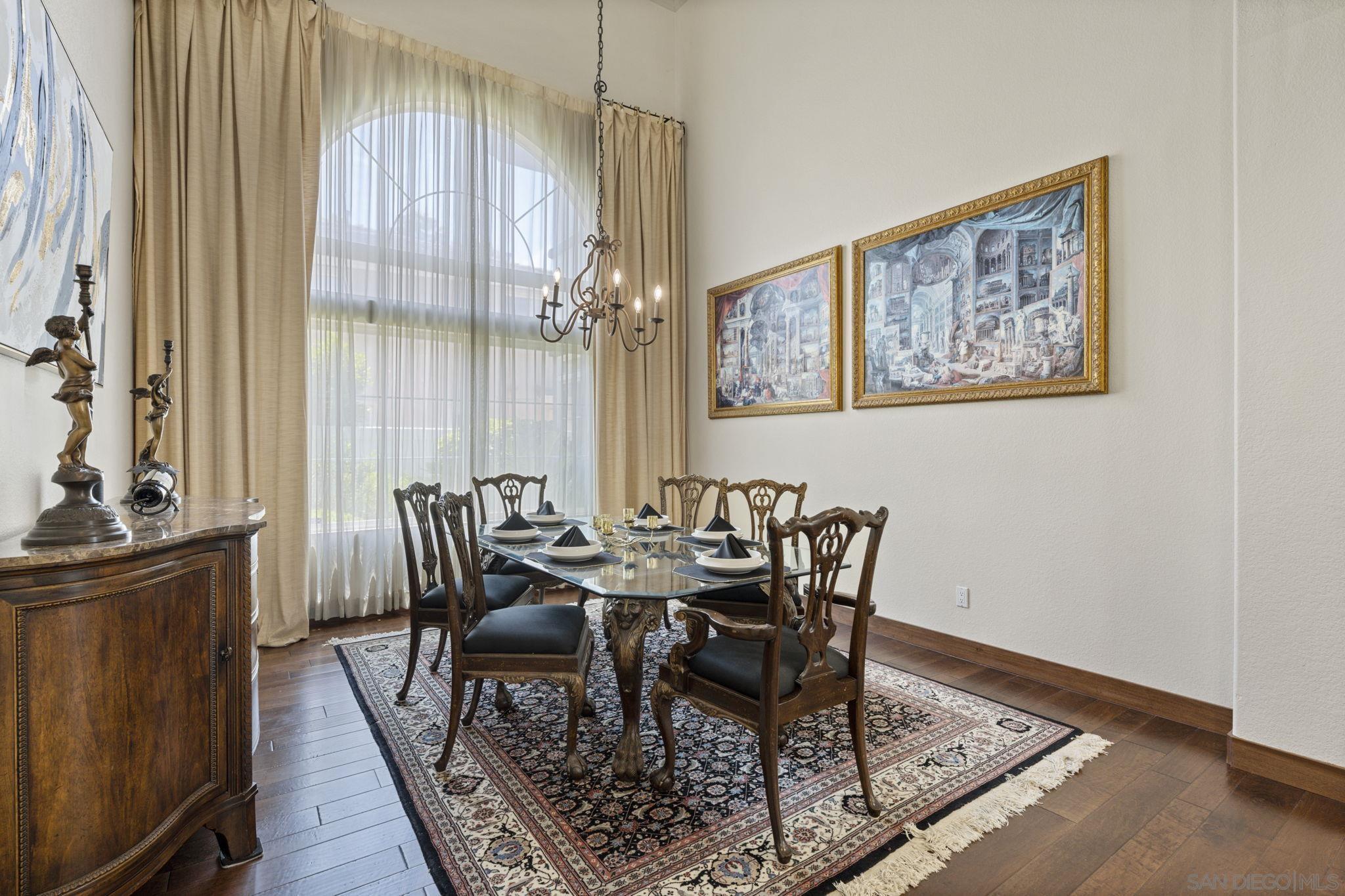 Detail Gallery Image 11 of 61 For Acero, Chula Vista,  CA 91910 - 5 Beds | 4/1 Baths