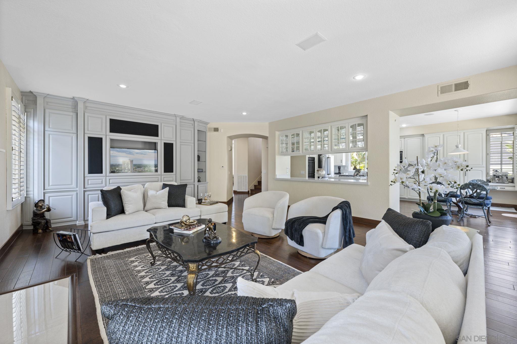 Detail Gallery Image 12 of 61 For Acero, Chula Vista,  CA 91910 - 5 Beds | 4/1 Baths