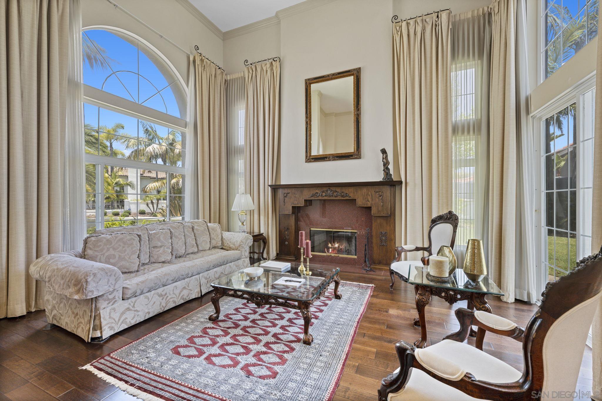 Detail Gallery Image 7 of 61 For Acero, Chula Vista,  CA 91910 - 5 Beds | 4/1 Baths