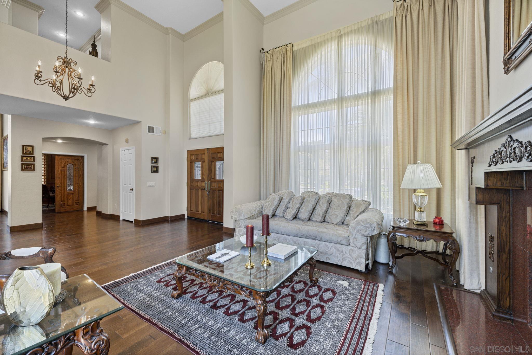 Detail Gallery Image 8 of 61 For Acero, Chula Vista,  CA 91910 - 5 Beds | 4/1 Baths