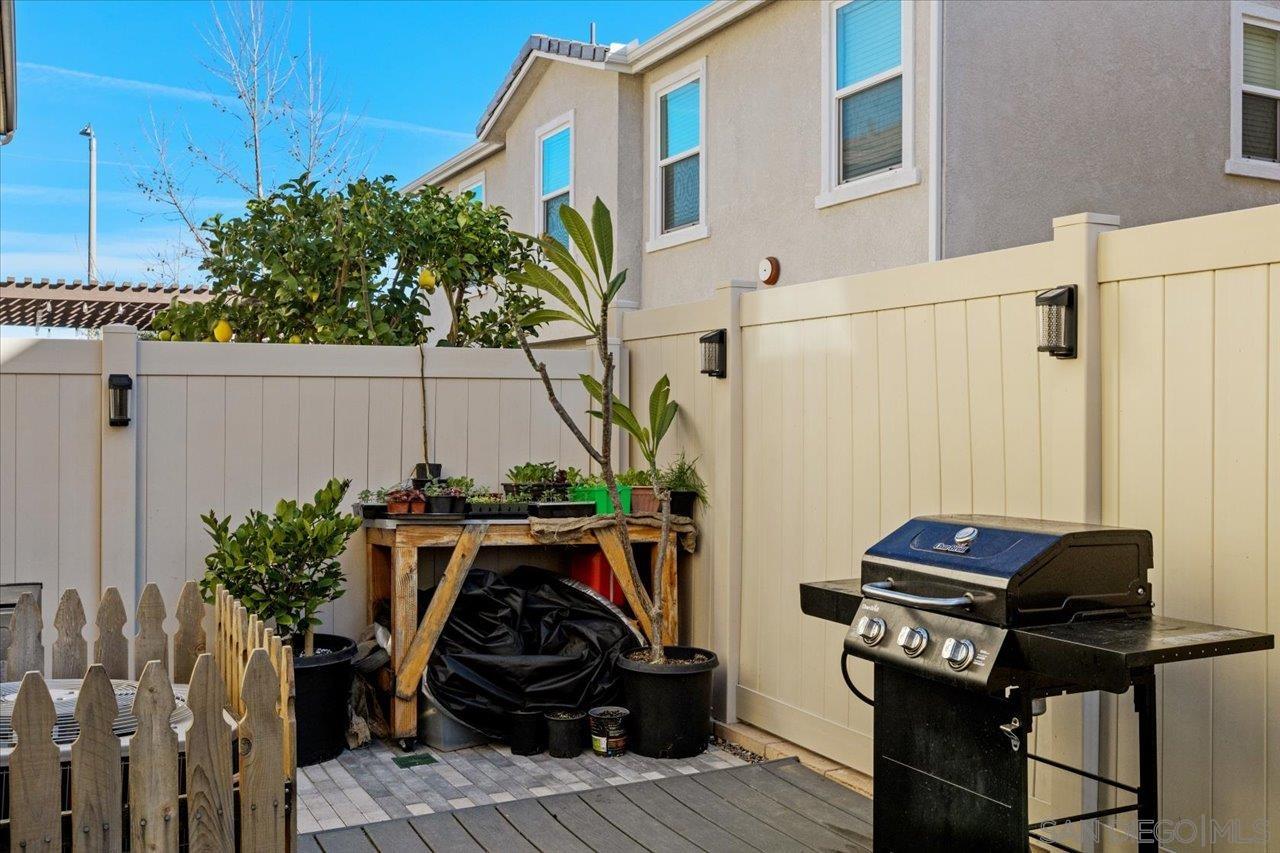 Detail Gallery Image 12 of 25 For 13642  Gray Hawk Way, Valley Center,  CA 92082 - 4 Beds | 3 Baths