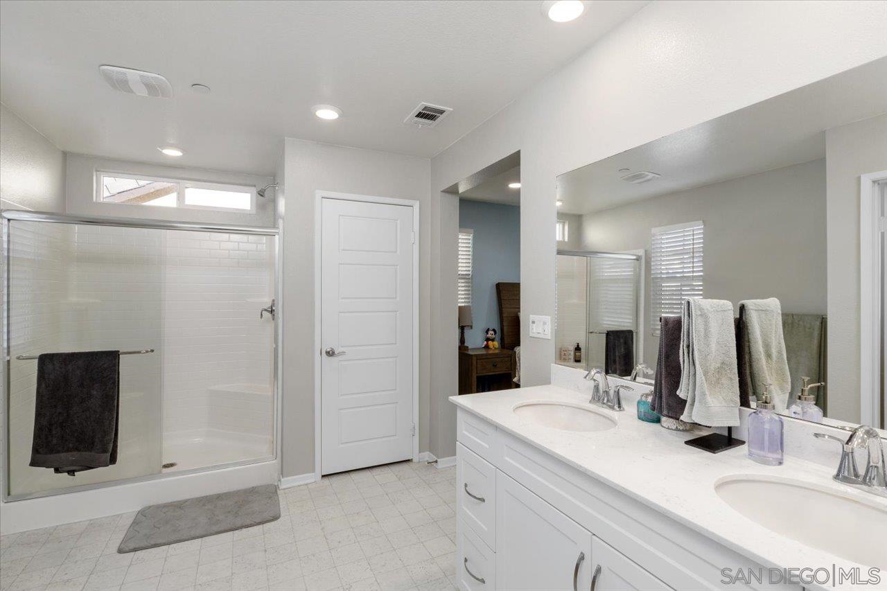 Detail Gallery Image 20 of 25 For 13642  Gray Hawk Way, Valley Center,  CA 92082 - 4 Beds | 3 Baths