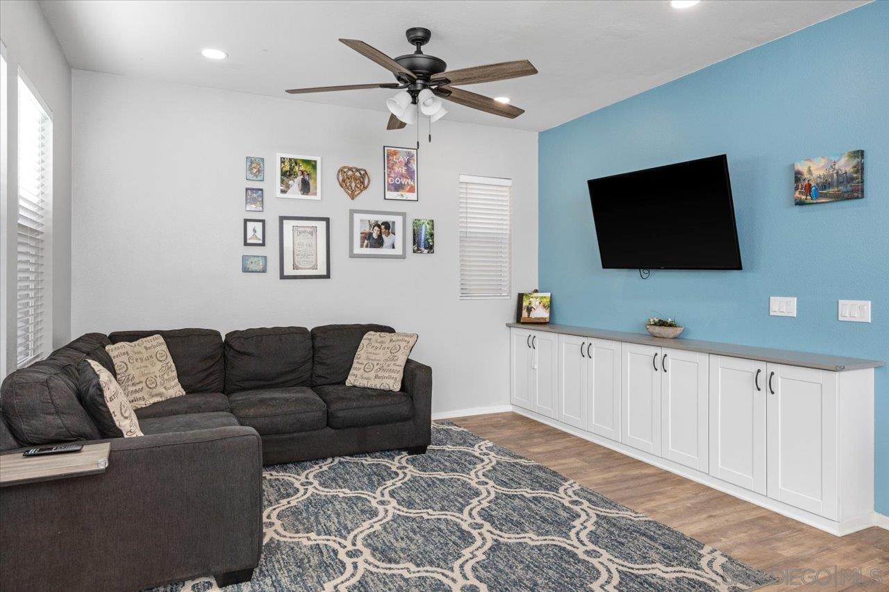 Detail Gallery Image 5 of 25 For 13642  Gray Hawk Way, Valley Center,  CA 92082 - 4 Beds | 3 Baths