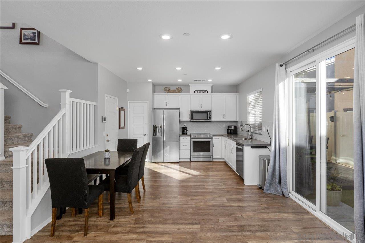 Detail Gallery Image 8 of 25 For 13642  Gray Hawk Way, Valley Center,  CA 92082 - 4 Beds | 3 Baths