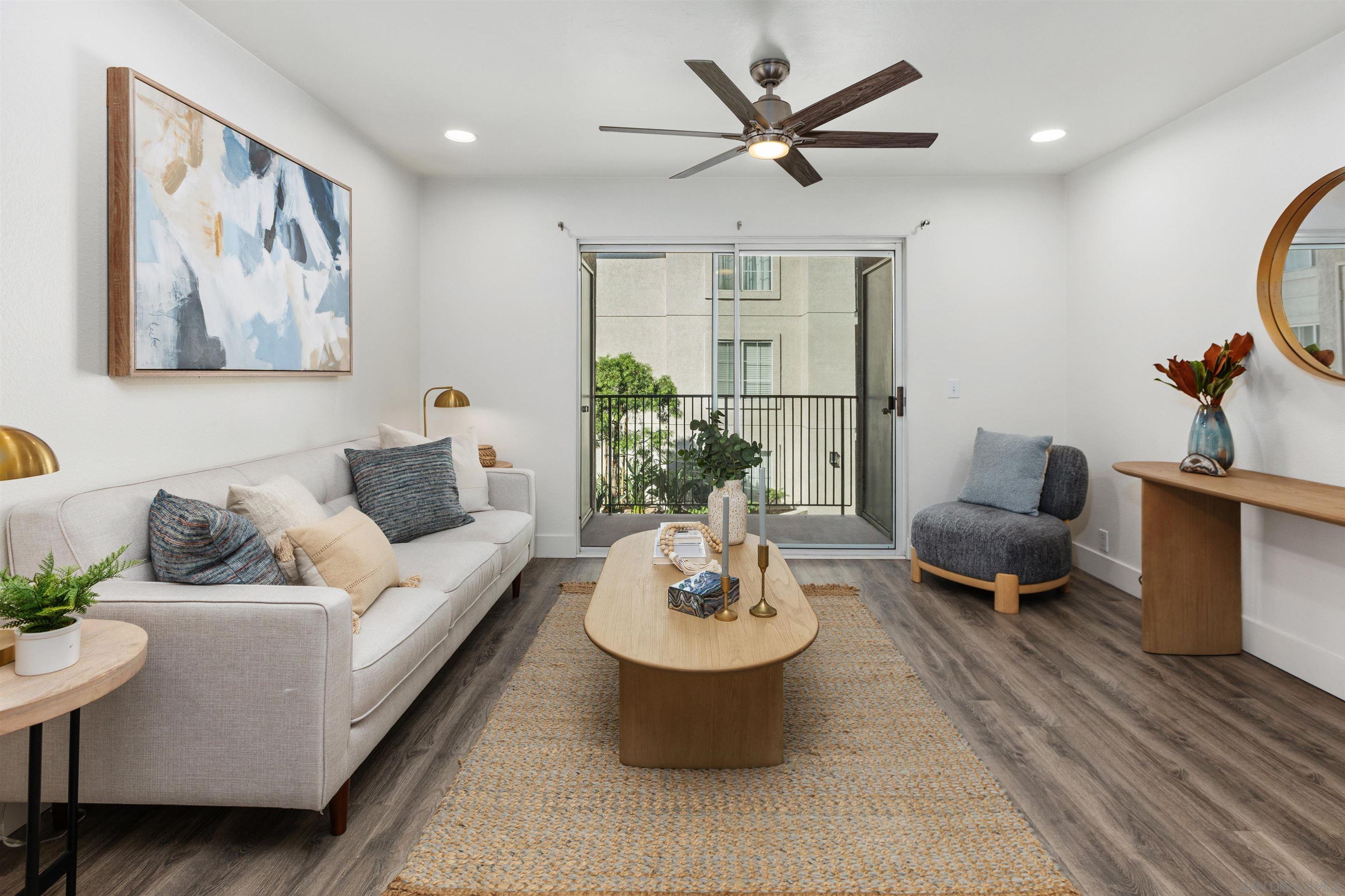 Detail Gallery Image 2 of 18 For 3078  Broadway  #214,  San Diego,  CA 92102 - 2 Beds | 2 Baths