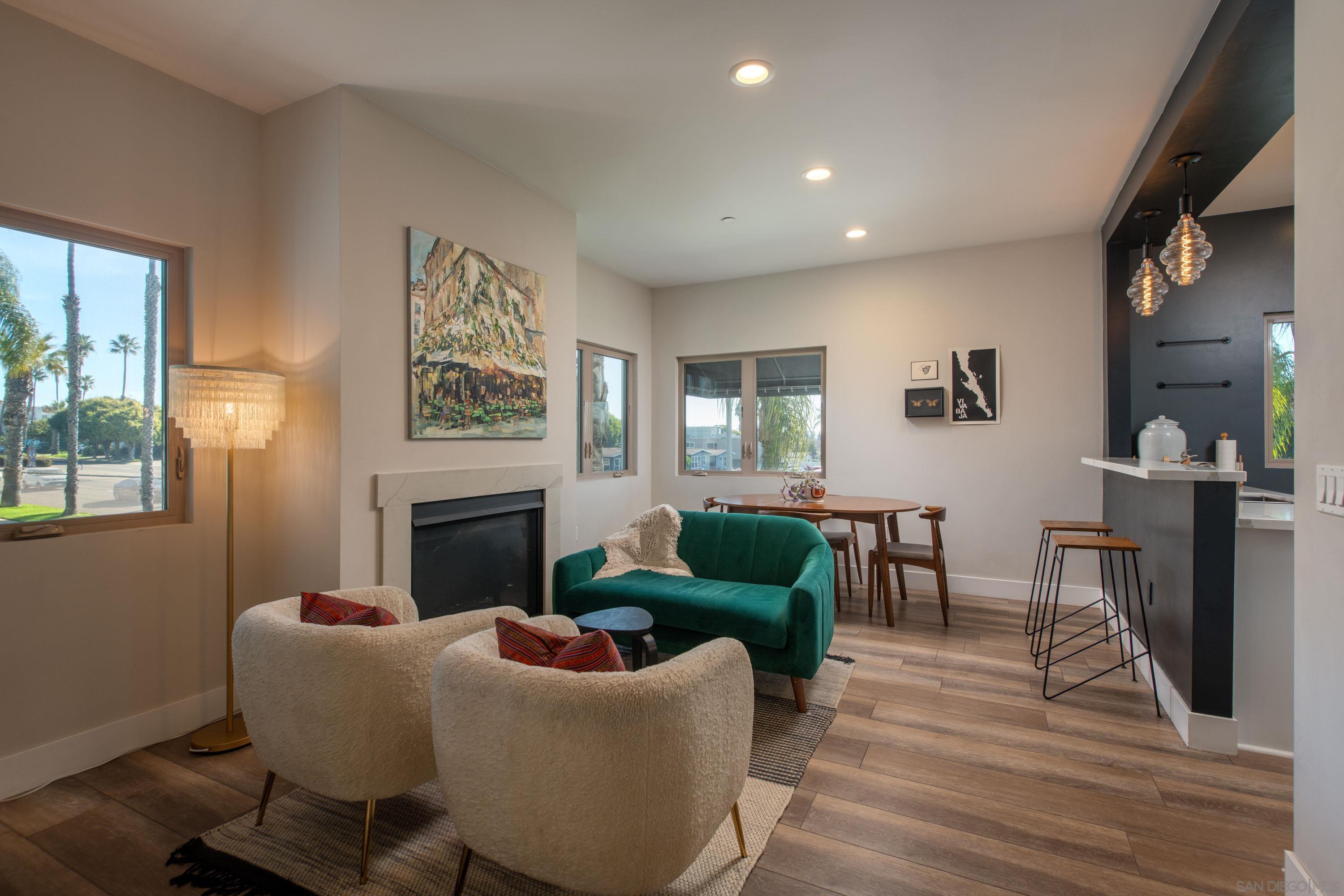 Detail Gallery Image 5 of 29 For 4410  Gresham St, San Diego,  CA 92109 - 3 Beds | 2/1 Baths