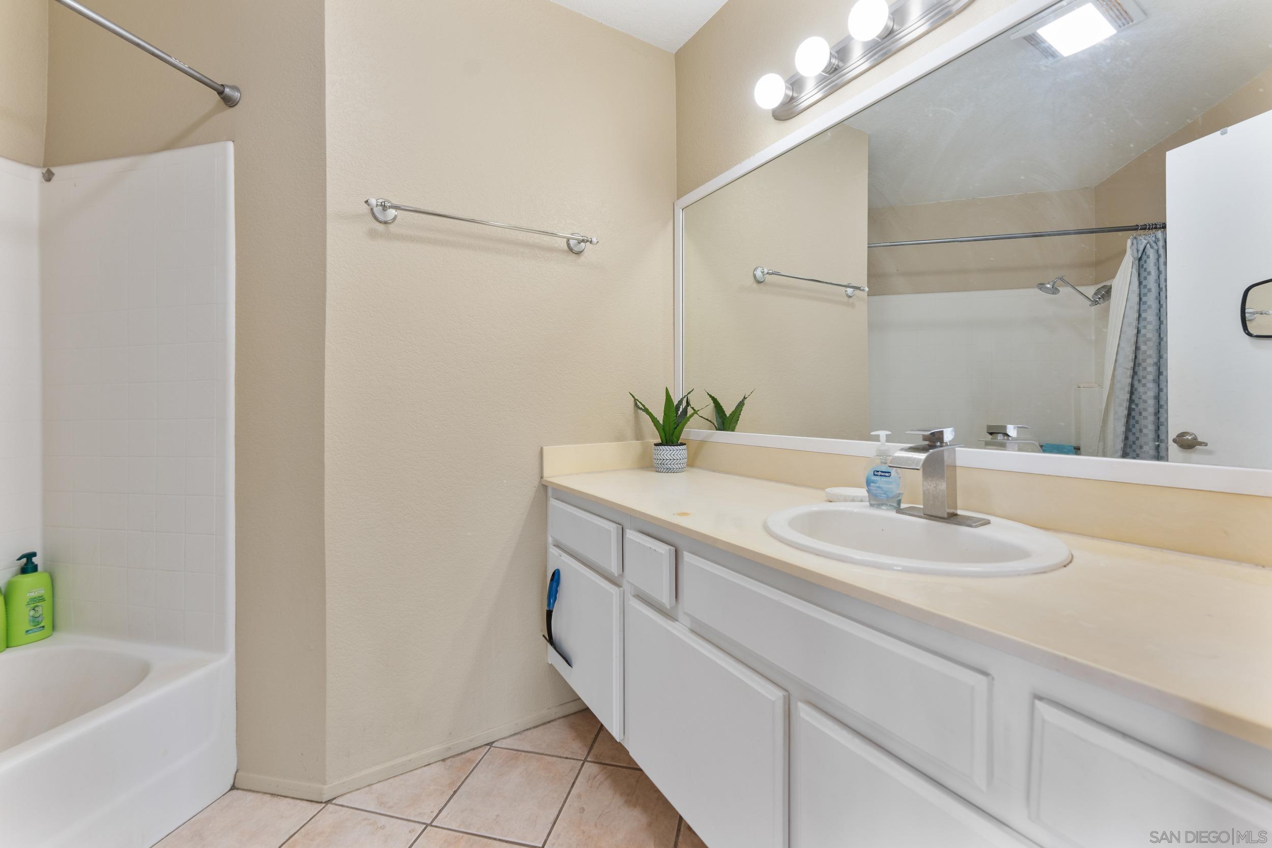 Detail Gallery Image 13 of 24 For 9721  Mesa Springs Way  168, San Diego,  CA 92126 - 2 Beds | 2 Baths