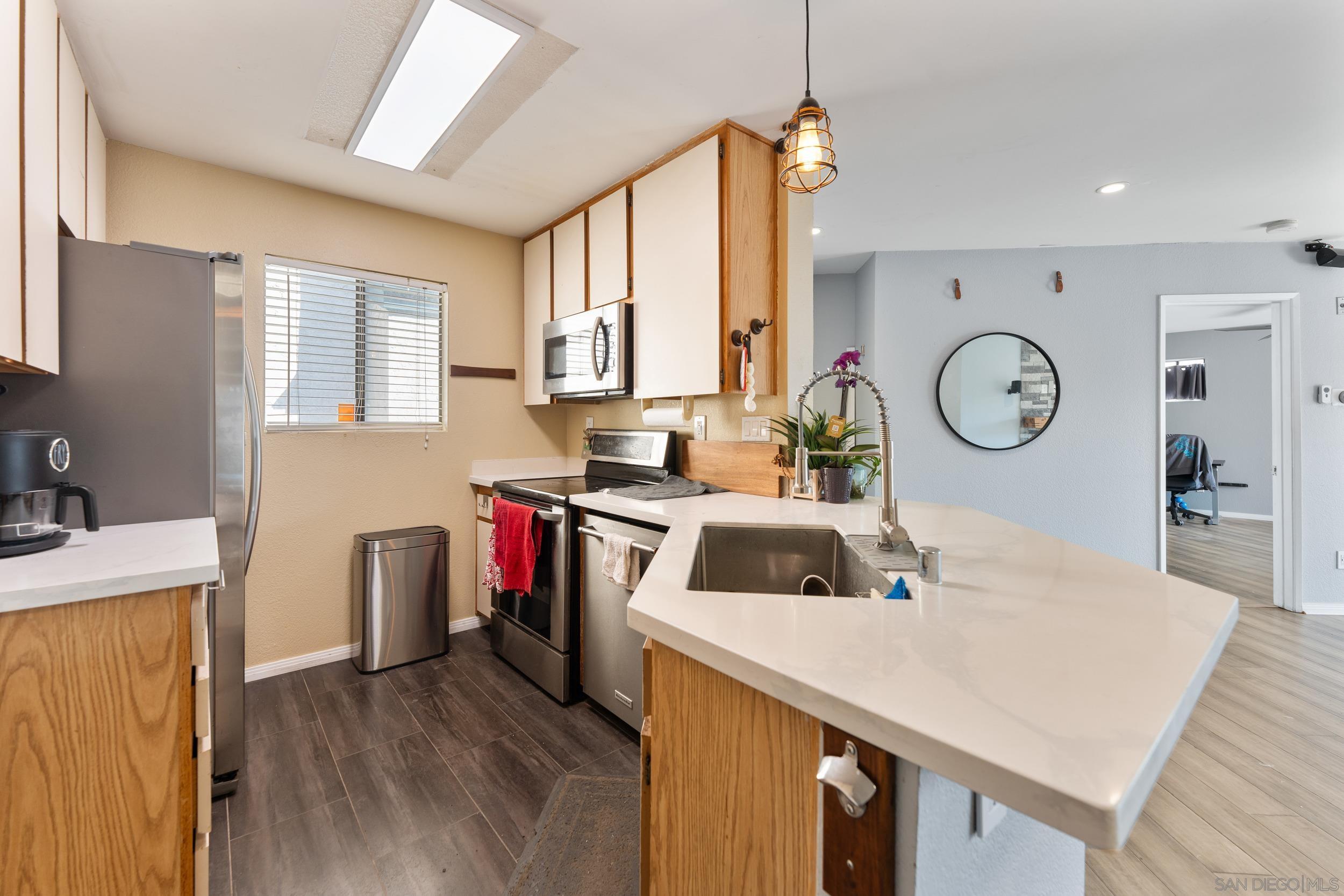 Detail Gallery Image 4 of 24 For 9721  Mesa Springs Way  168, San Diego,  CA 92126 - 2 Beds | 2 Baths