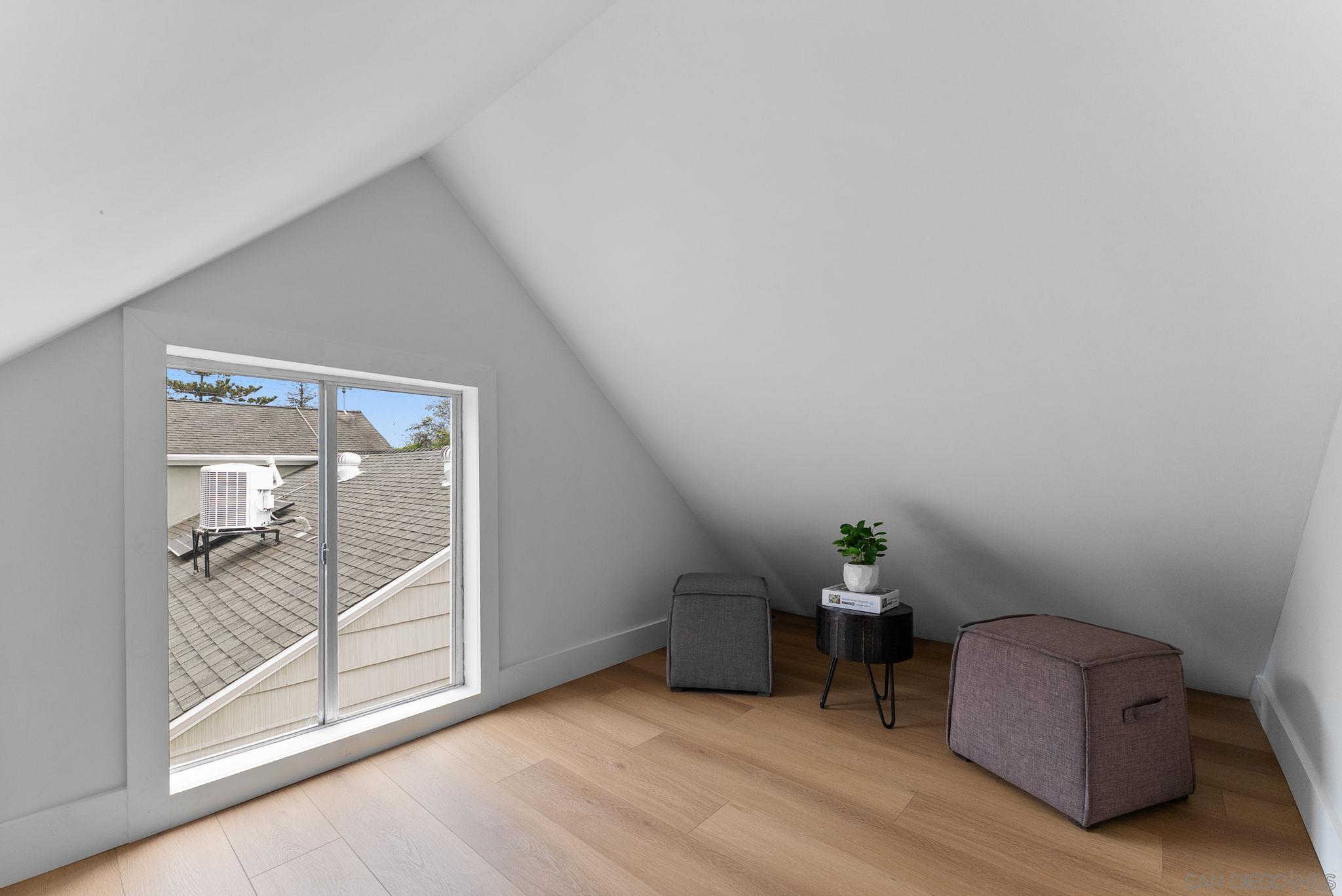 Detail Gallery Image 17 of 33 For 503  Rosemont St, La Jolla,  CA 92037 - 2 Beds | 1 Baths