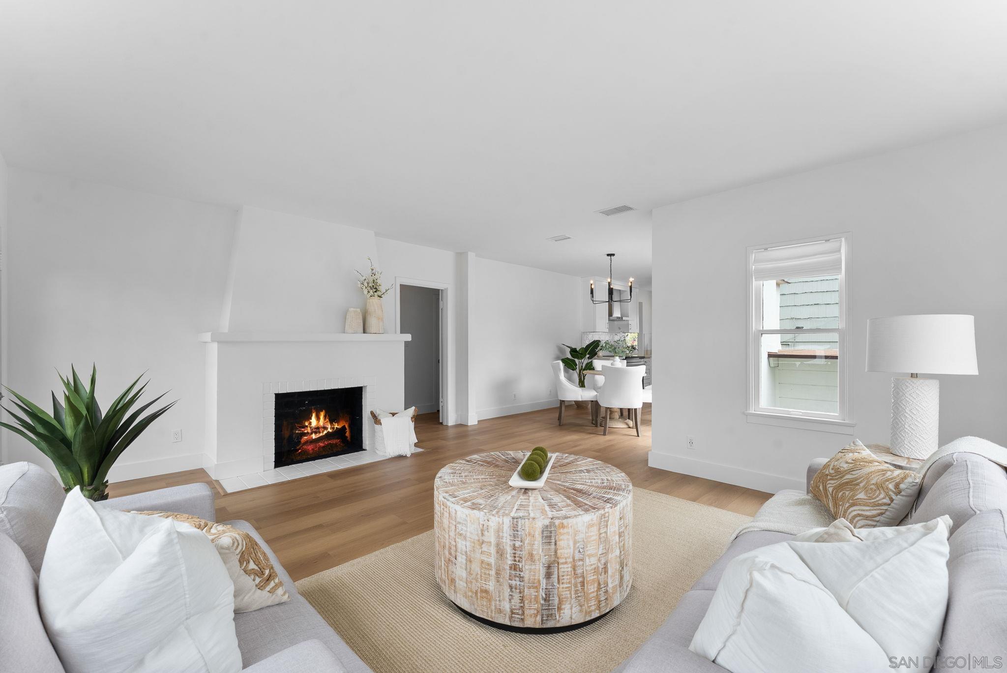 Detail Gallery Image 3 of 33 For 503  Rosemont St, La Jolla,  CA 92037 - 2 Beds | 1 Baths