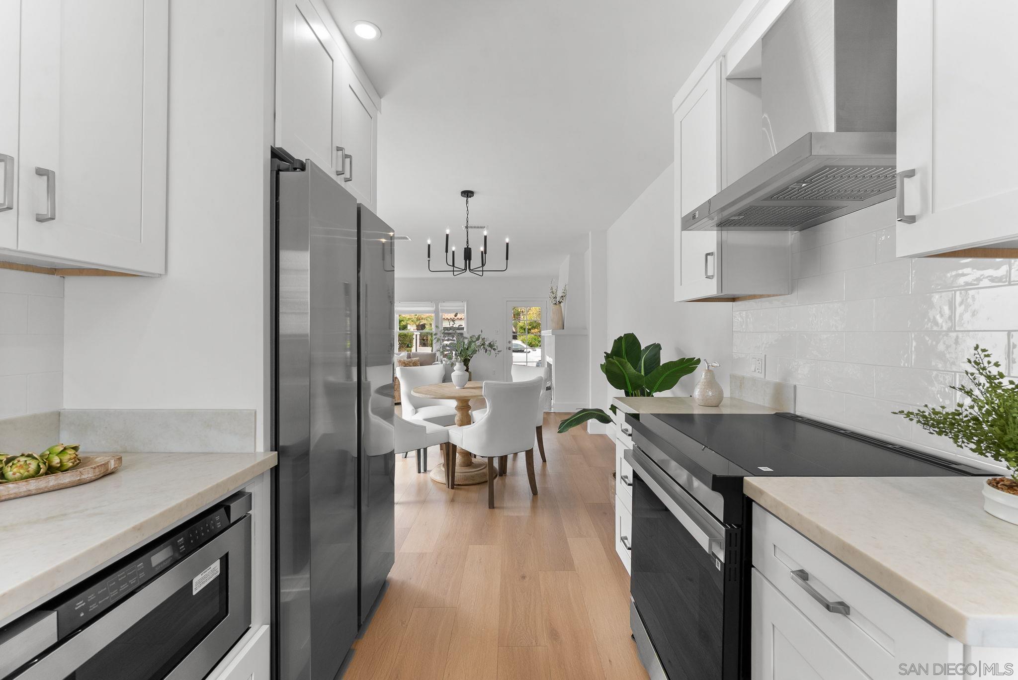 Detail Gallery Image 8 of 33 For 503  Rosemont St, La Jolla,  CA 92037 - 2 Beds | 1 Baths