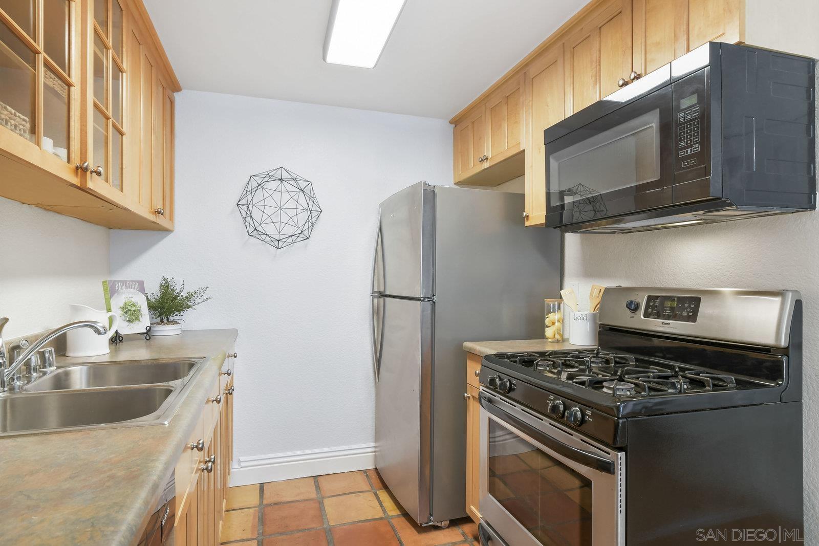 Detail Gallery Image 11 of 22 For 4777  Seminole Dr  #118,  San Diego,  CA 92115 - 2 Beds | 1/1 Baths