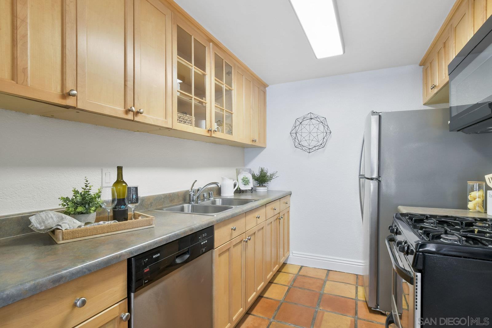 Detail Gallery Image 12 of 22 For 4777  Seminole Dr  #118,  San Diego,  CA 92115 - 2 Beds | 1/1 Baths