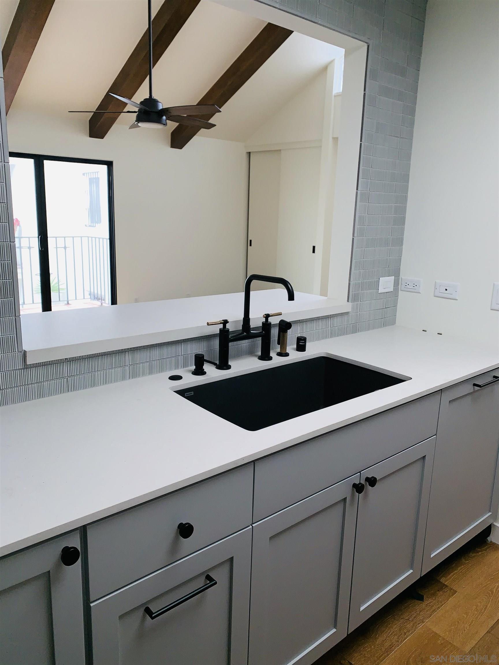 Detail Gallery Image 11 of 28 For 303  Coast Blvd  13, La Jolla,  CA 92037 - 2 Beds | 2 Baths