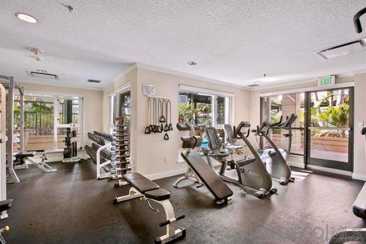 Detail Gallery Image 14 of 20 For 1199  Pacific Hwy  #1805,  San Diego,  CA 92101 - 3 Beds | 2 Baths