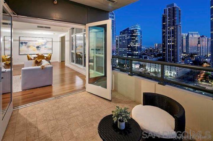 Detail Gallery Image 4 of 20 For 1199  Pacific Hwy  #1805,  San Diego,  CA 92101 - 3 Beds | 2 Baths