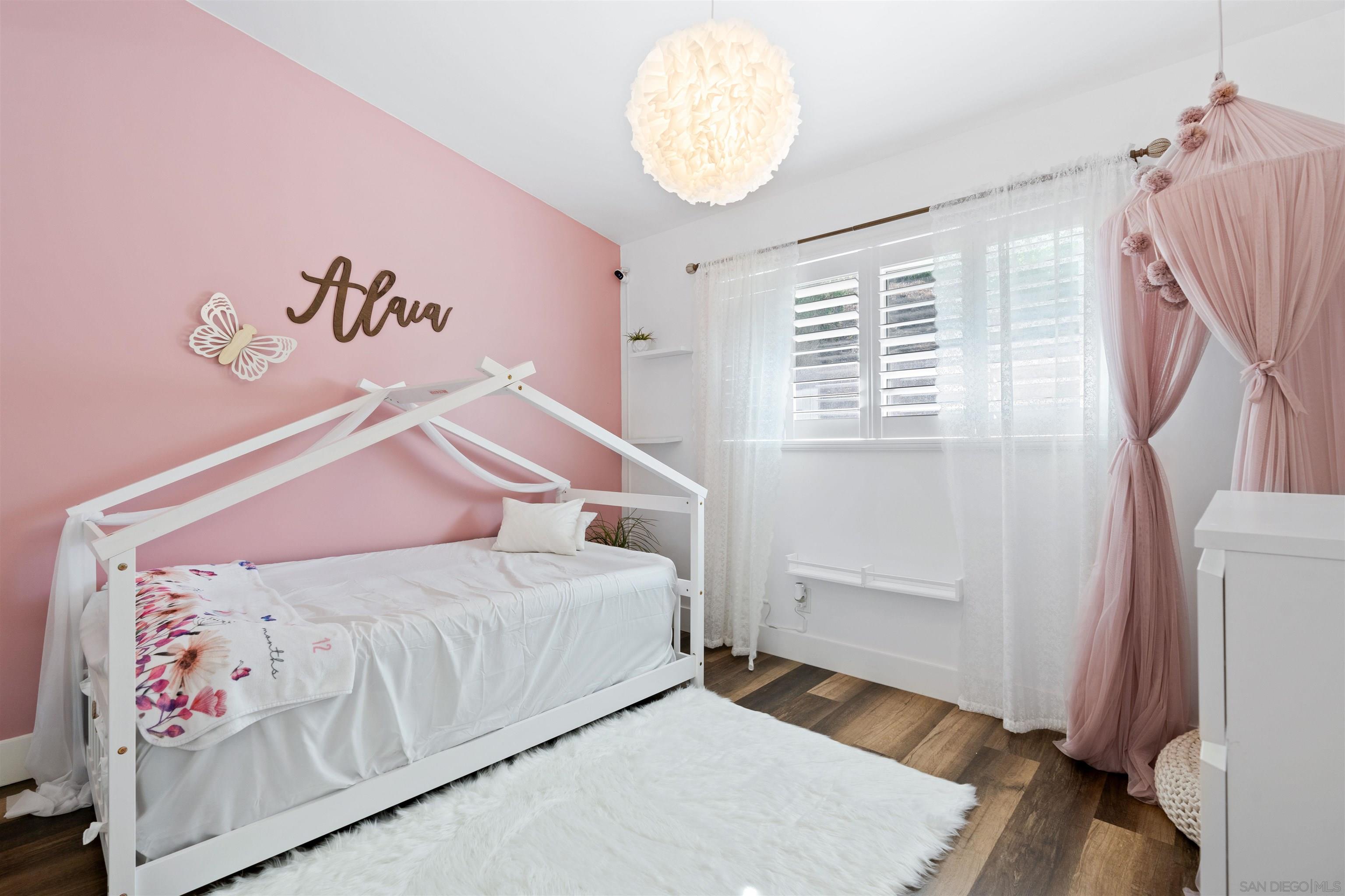 Detail Gallery Image 12 of 24 For 2216  Calle Chanate, San Diego,  CA 92139 - 4 Beds | 3 Baths