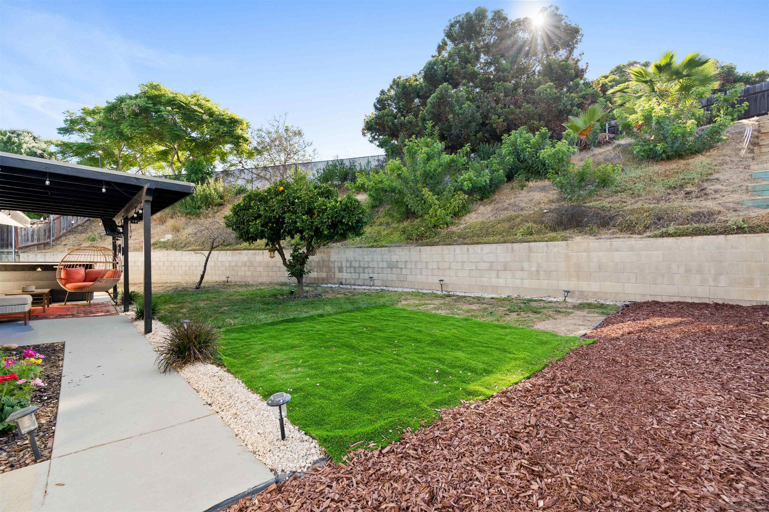 Detail Gallery Image 23 of 24 For 2216  Calle Chanate, San Diego,  CA 92139 - 4 Beds | 3 Baths