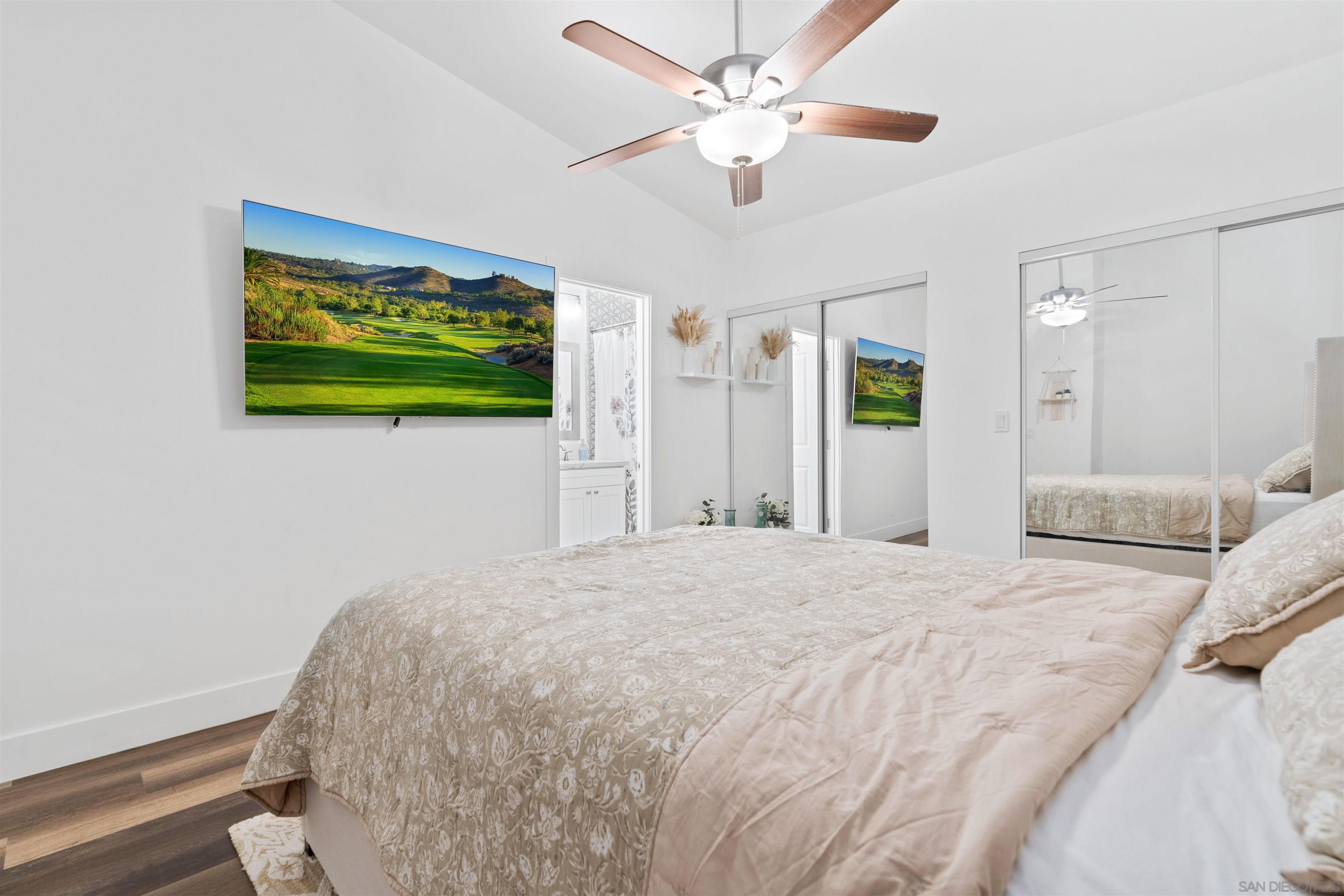 Detail Gallery Image 9 of 24 For 2216  Calle Chanate, San Diego,  CA 92139 - 4 Beds | 3 Baths