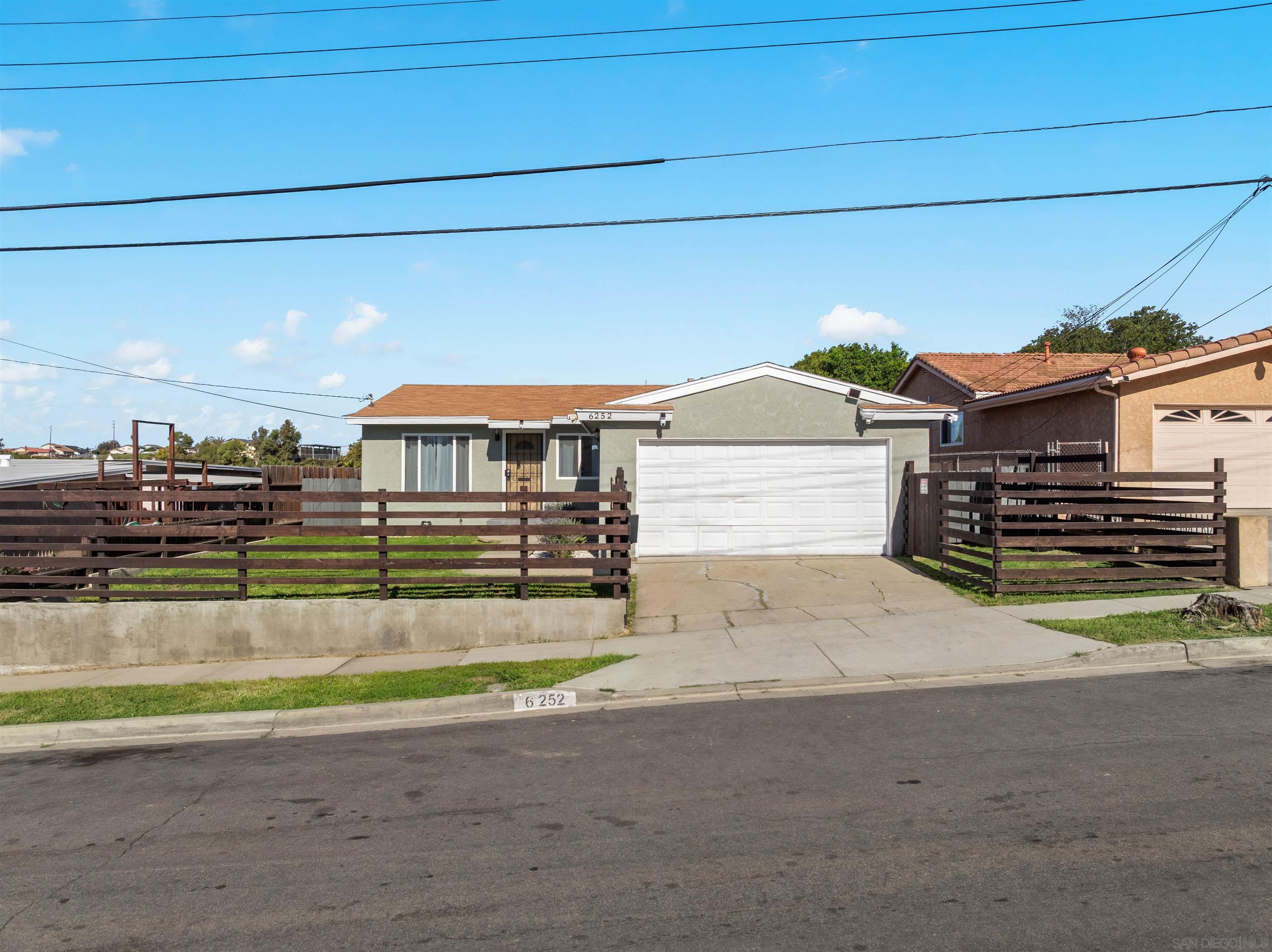 Detail Gallery Image 2 of 30 For 6252  Alderley St, San Diego,  CA 92114 - 3 Beds | 2 Baths