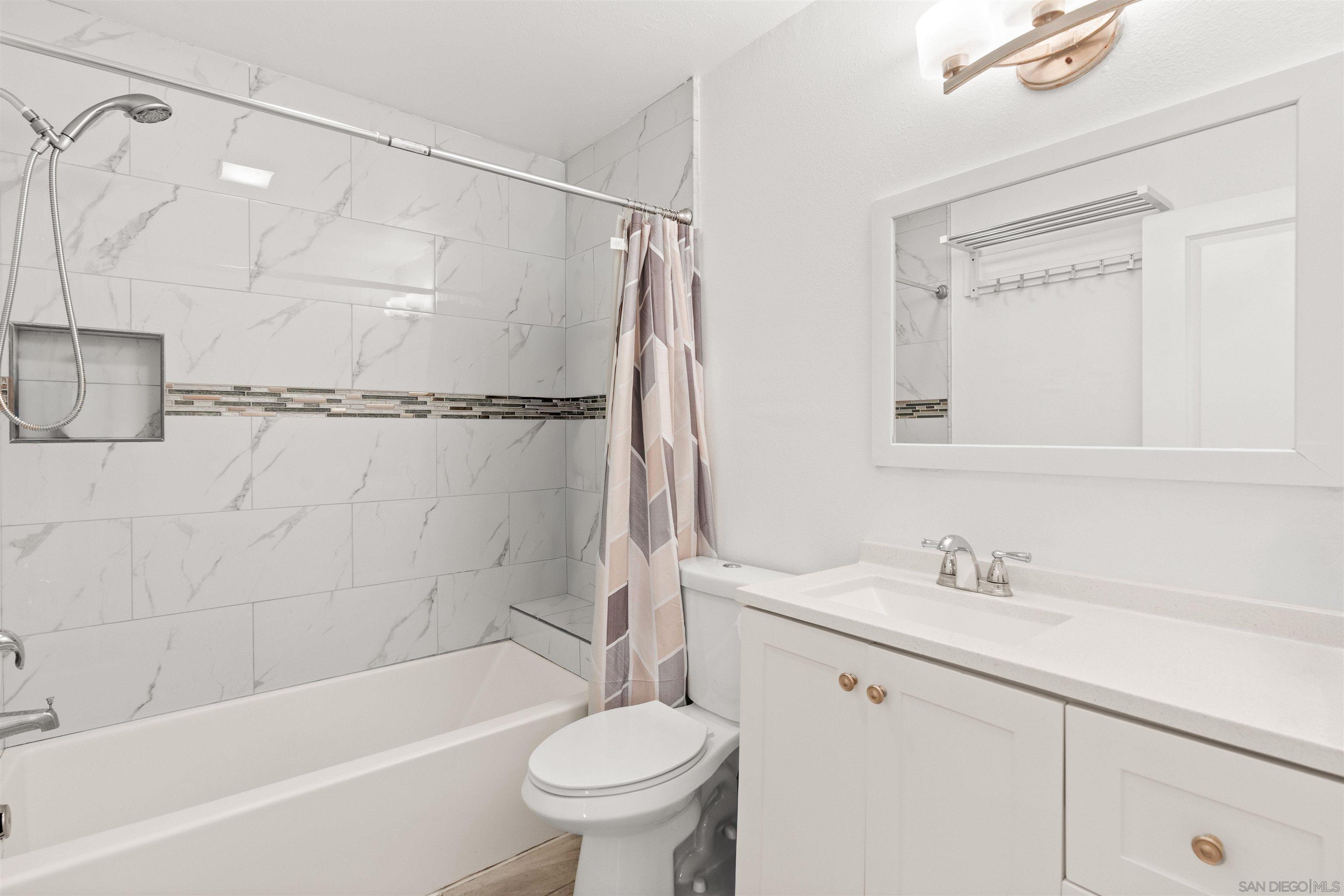 Detail Gallery Image 14 of 30 For 6252  Alderley St, San Diego,  CA 92114 - 3 Beds | 2 Baths