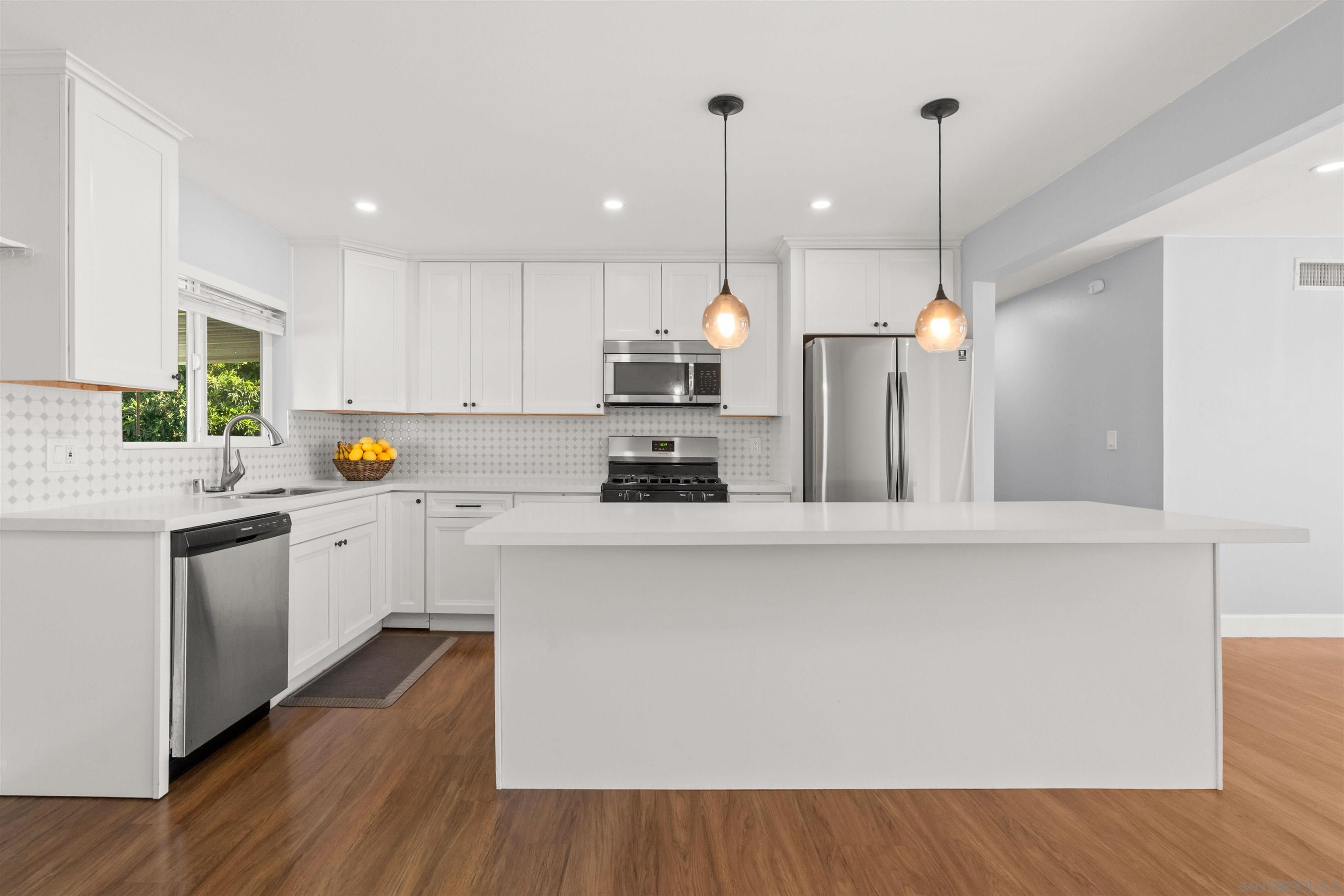 Detail Gallery Image 7 of 30 For 6252  Alderley St, San Diego,  CA 92114 - 3 Beds | 2 Baths