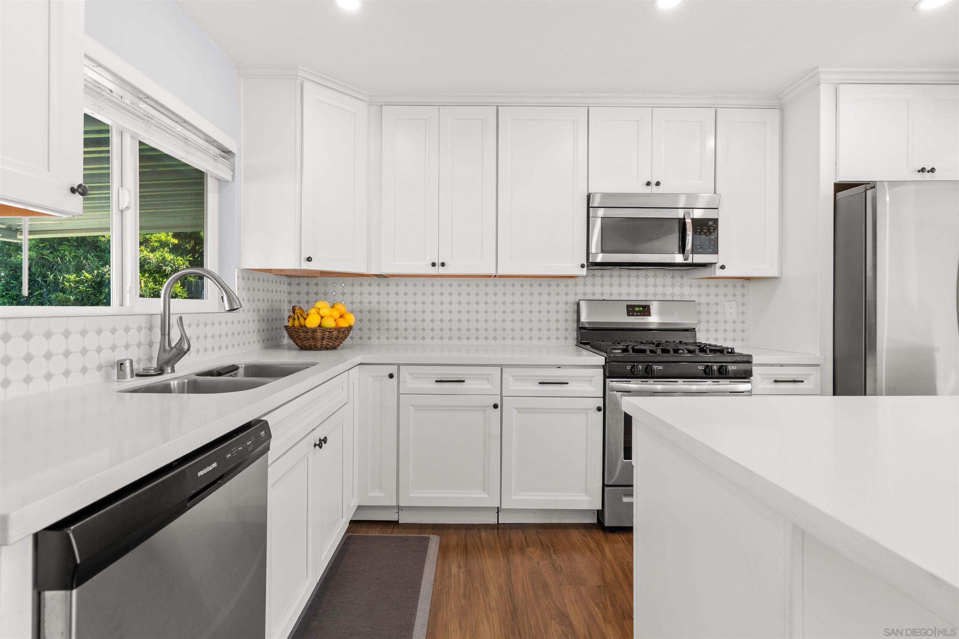 Detail Gallery Image 8 of 30 For 6252  Alderley St, San Diego,  CA 92114 - 3 Beds | 2 Baths