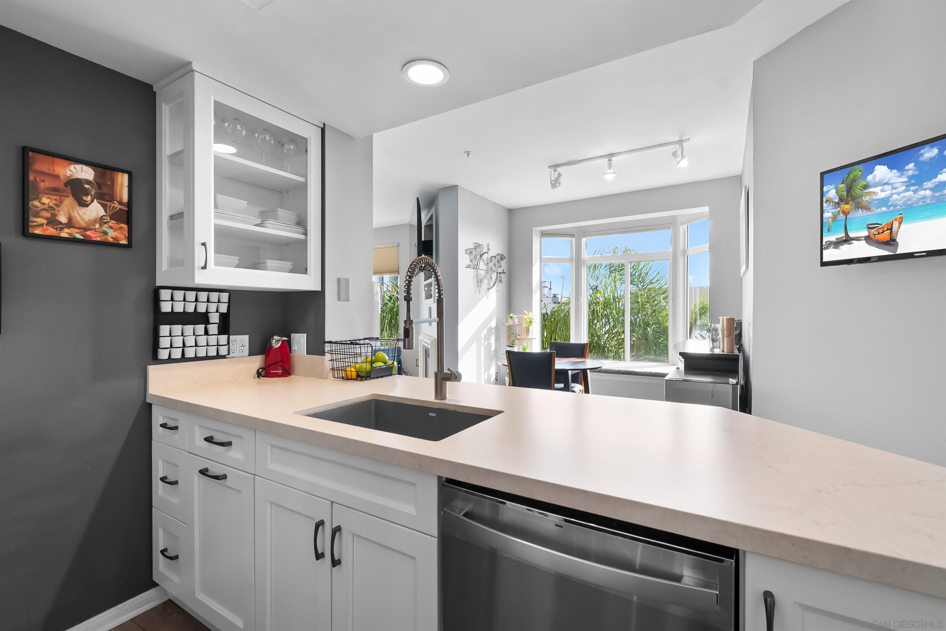 Front Image Thumbnail for SD260001618