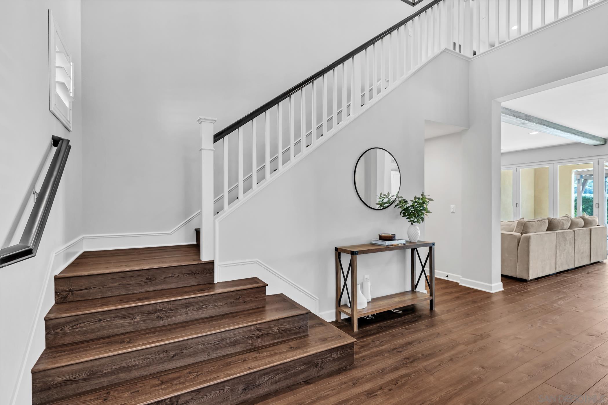 Detail Gallery Image 11 of 65 For 1128  Witherby Ln, Escondido,  CA 92026 - 6 Beds | 3/1 Baths