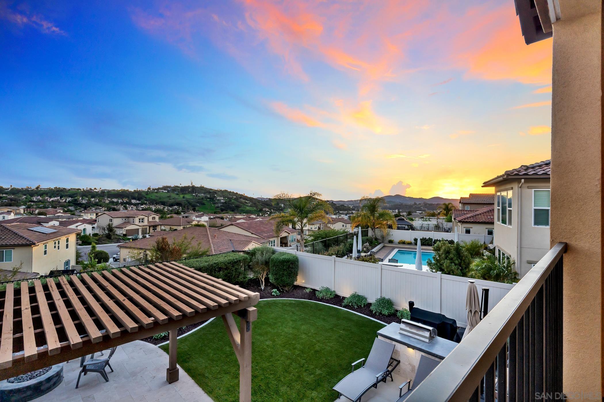 Detail Gallery Image 3 of 65 For 1128  Witherby Ln, Escondido,  CA 92026 - 6 Beds | 3/1 Baths