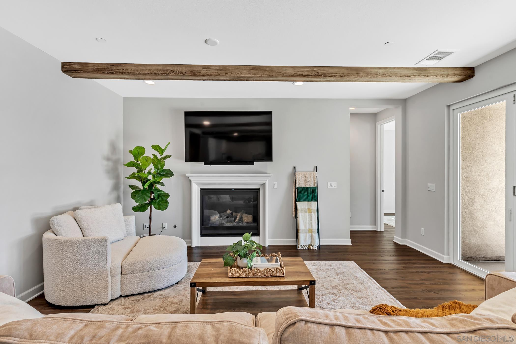 Detail Gallery Image 24 of 65 For 1128  Witherby Ln, Escondido,  CA 92026 - 6 Beds | 3/1 Baths