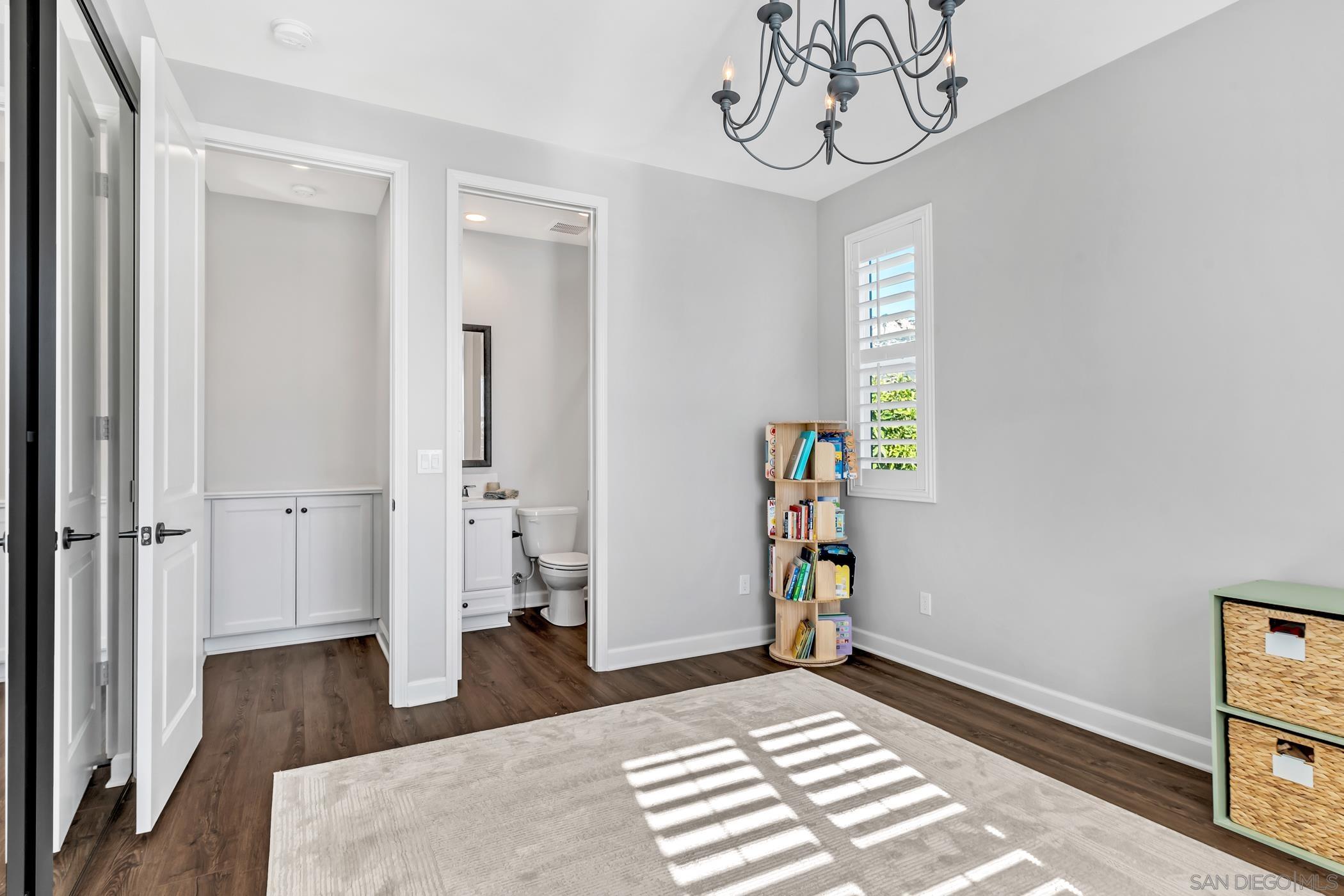 Detail Gallery Image 30 of 65 For 1128  Witherby Ln, Escondido,  CA 92026 - 6 Beds | 3/1 Baths